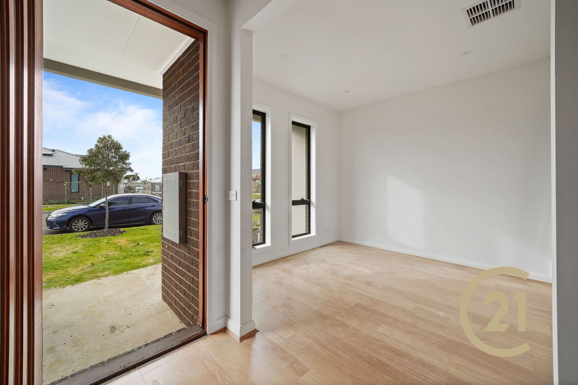 Suite 4 241-244 Caroline Springs Blvd, Caroline Springs, VIC, 3023, Tarneit - Thumbnail 2