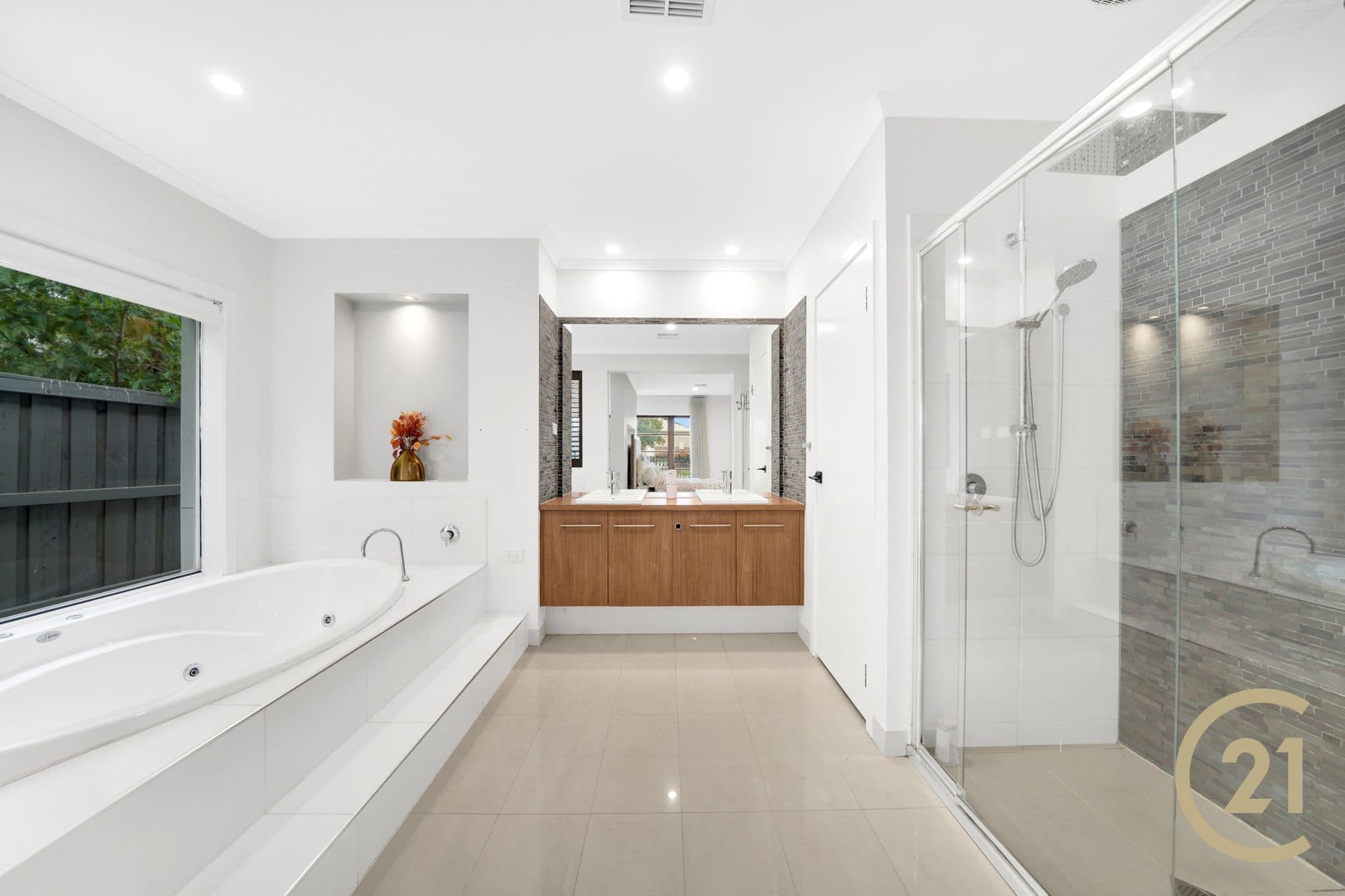 Suite 4 241-244 Caroline Springs Blvd, Caroline Springs, VIC, 3023, Brookfield - Thumbnail 5