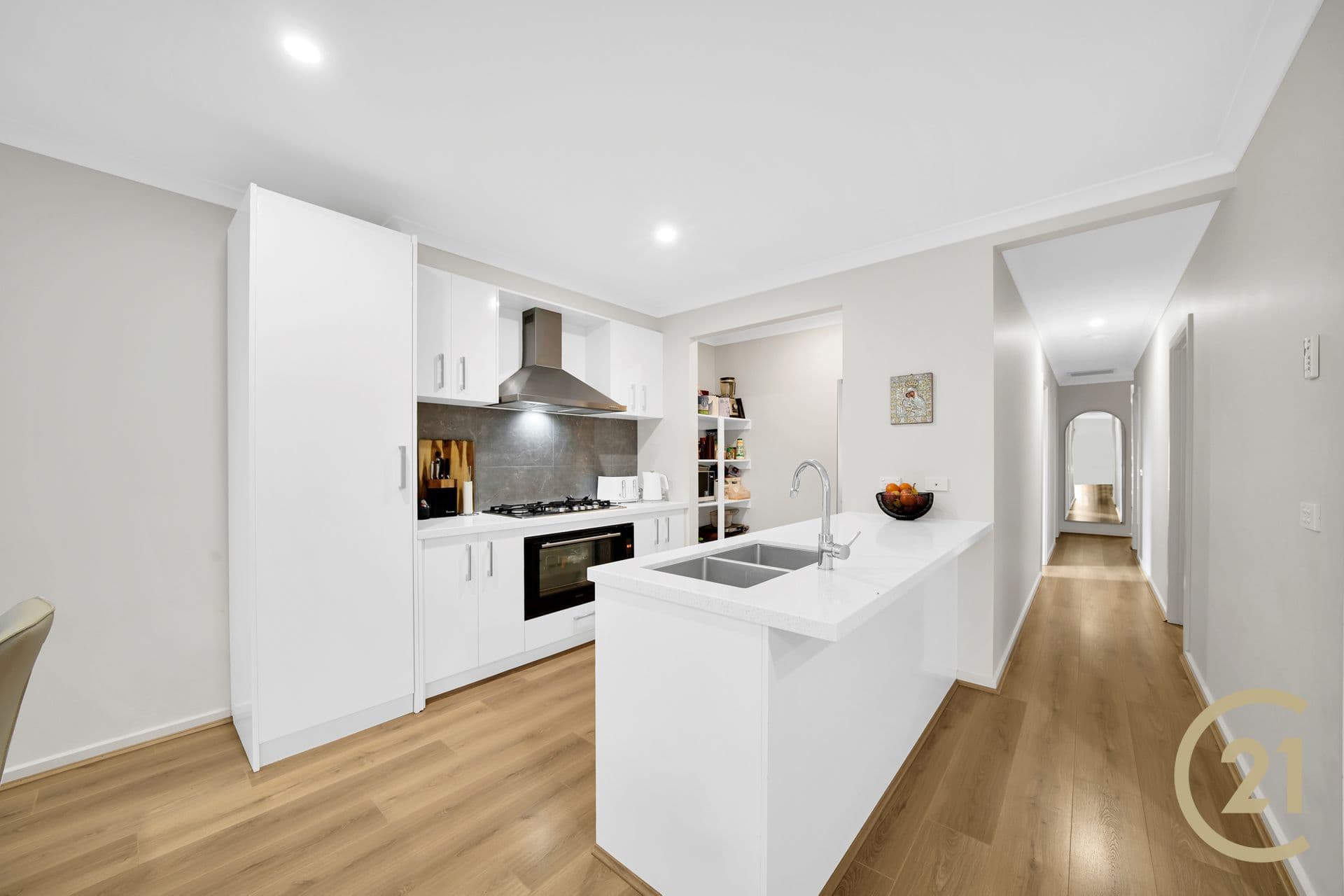 Suite 4 241-244 Caroline Springs Blvd, Caroline Springs, VIC, 3023, Rockbank - Thumbnail 6