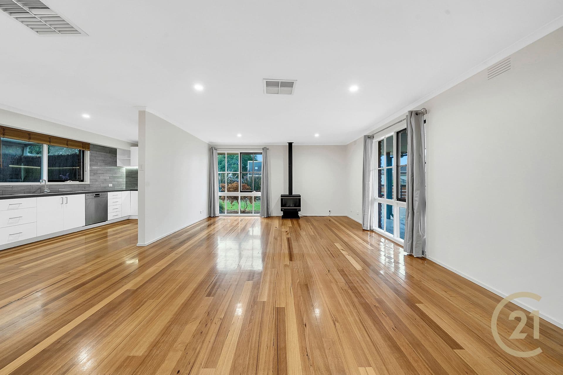 Suite 4 241-244 Caroline Springs Blvd, Caroline Springs, VIC, 3023, Sunbury - Thumbnail 4