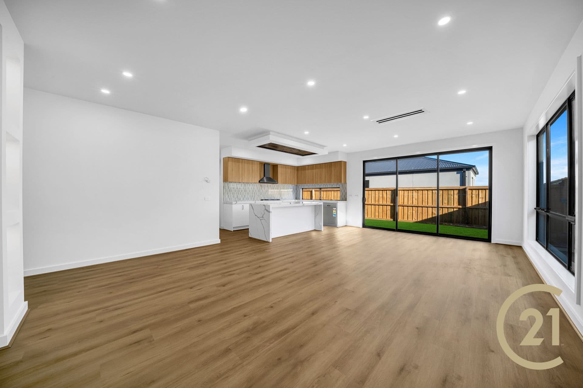 Suite 4 241-244 Caroline Springs Blvd, Caroline Springs, VIC, 3023, Thornhill Park - Thumbnail 7