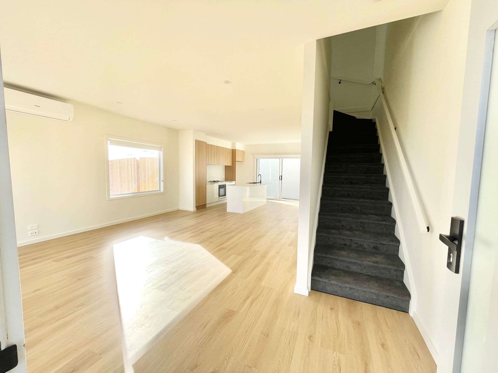Suite 4 241-244 Caroline Springs Blvd, Caroline Springs, VIC, 3023, Thornhill Park - Thumbnail 5