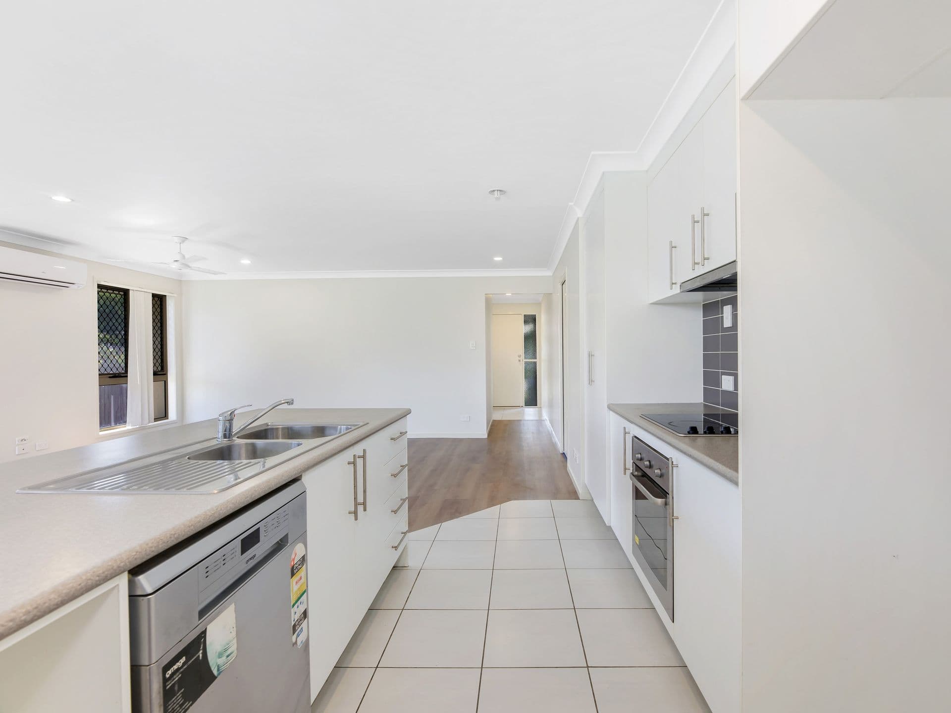 23 Peggy Crescent, Redbank Plains, QLD, 4301, Redbank Plains - Thumbnail 2