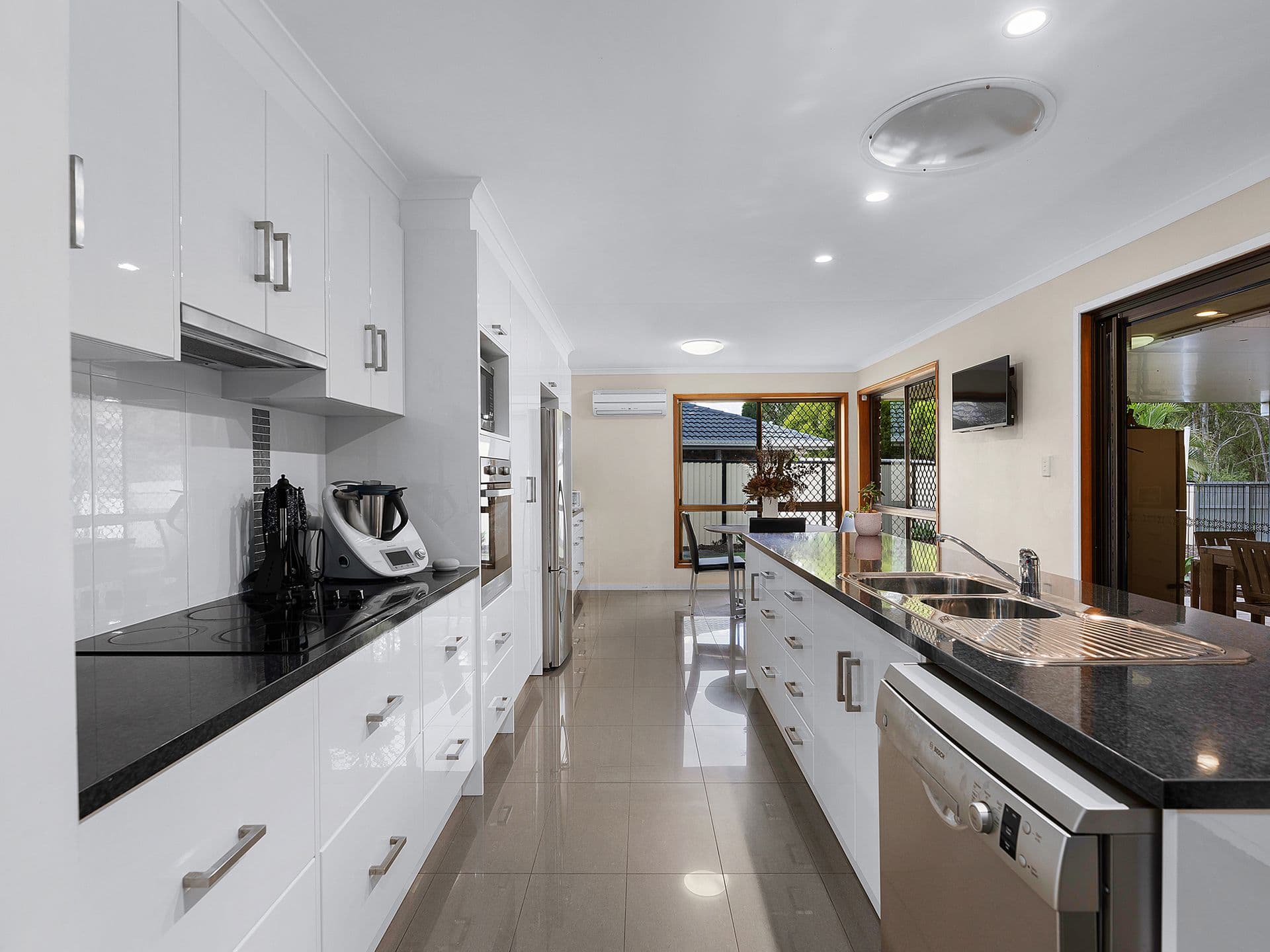 20 Bladon Street, Yamanto, QLD, 4305, Yamanto - Thumbnail 5
