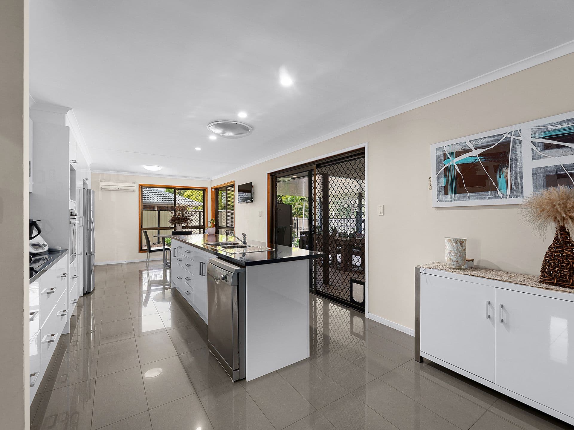 20 Bladon Street, Yamanto, QLD, 4305, Yamanto - Thumbnail 7