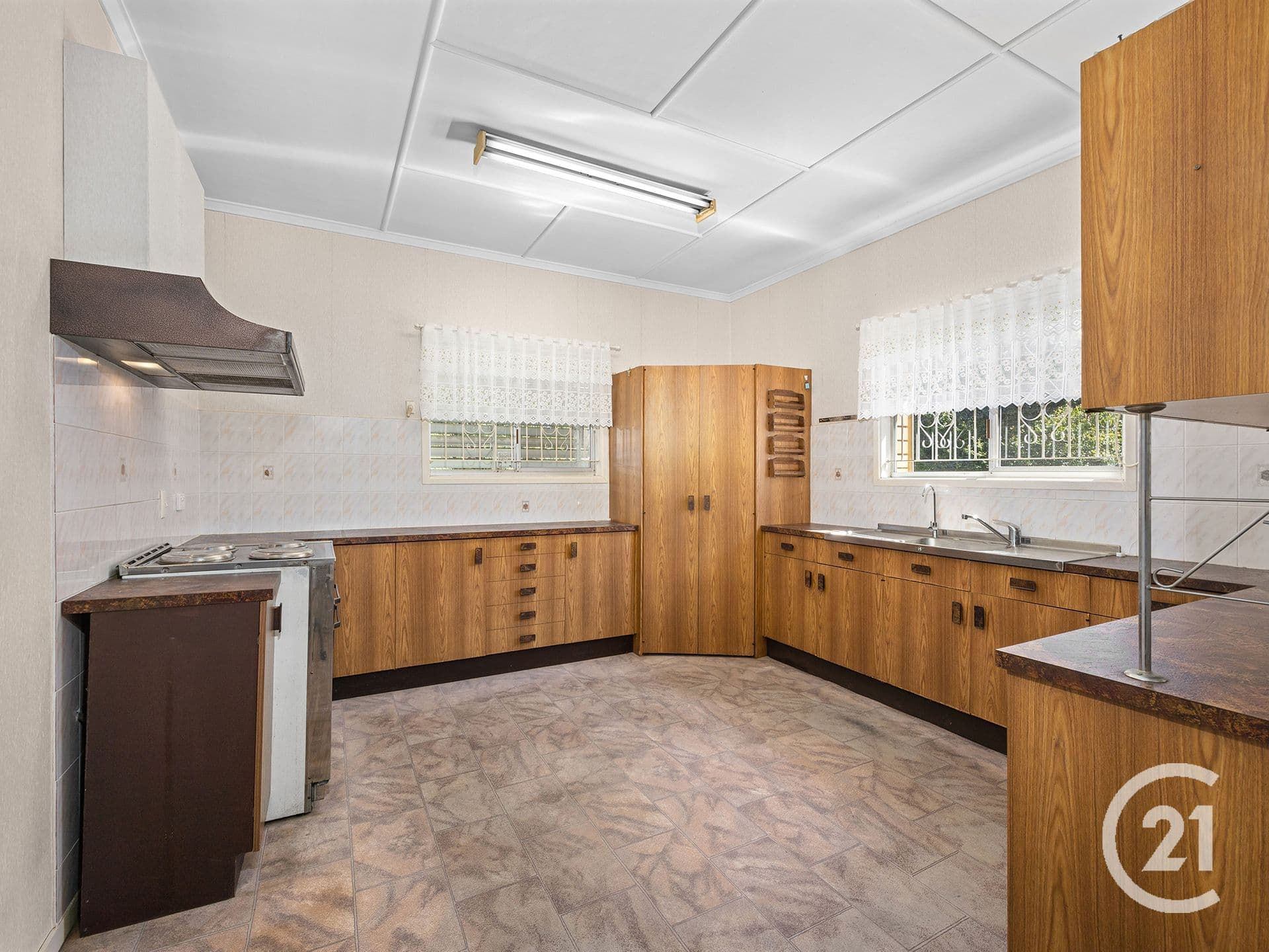 45 Dwyer Street, Silkstone, QLD, 4304, Silkstone - Thumbnail 3