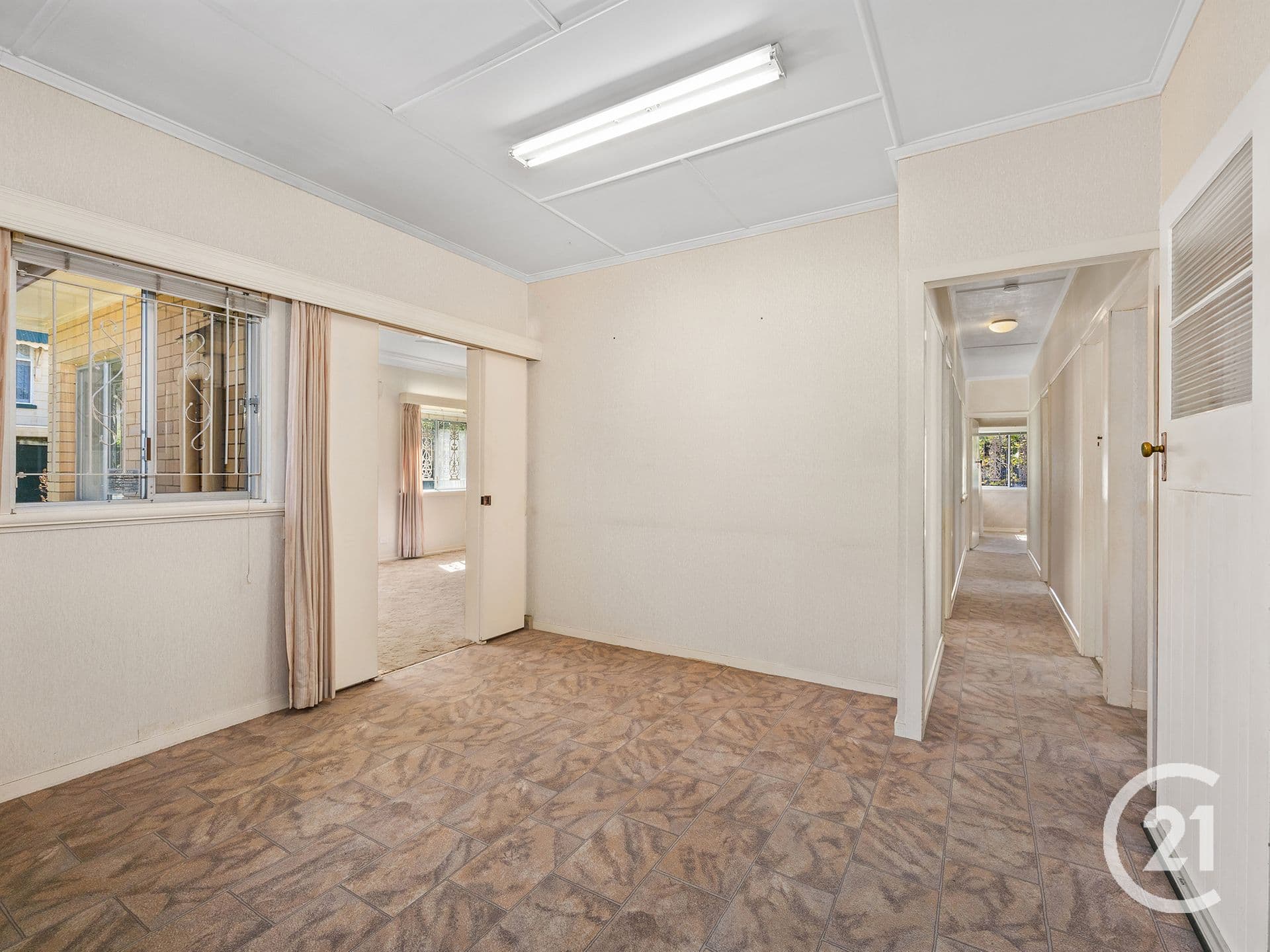 45 Dwyer Street, Silkstone, QLD, 4304, Silkstone - Thumbnail 5