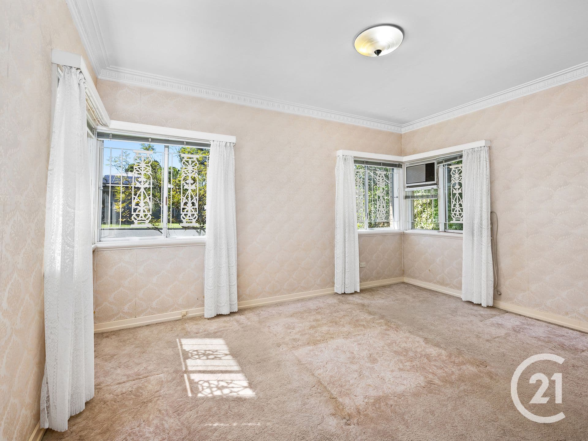 45 Dwyer Street, Silkstone, QLD, 4304, Silkstone - Thumbnail 8