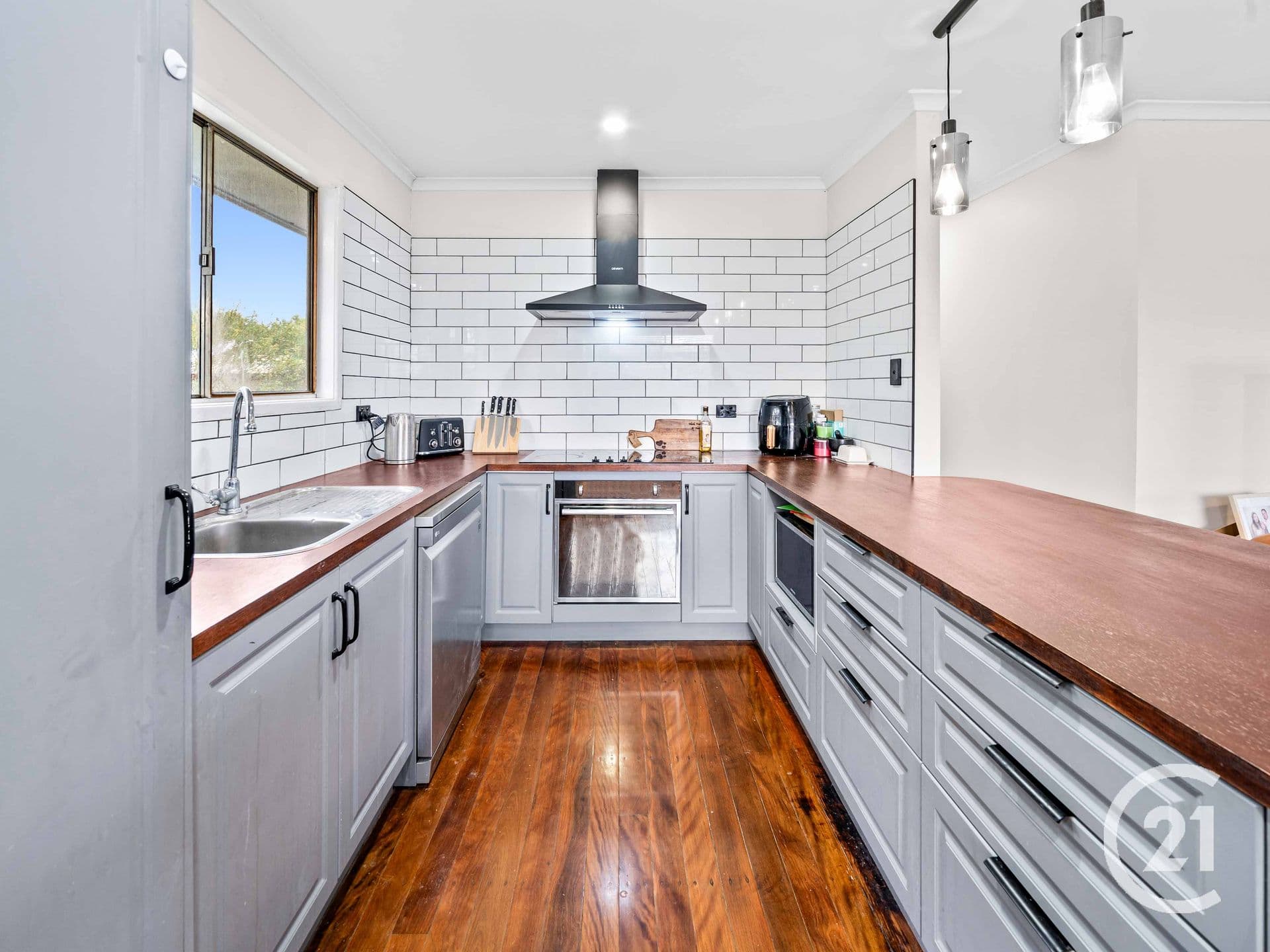 238 Whitehill Road, Raceview, QLD, 4305, Raceview - Thumbnail 2