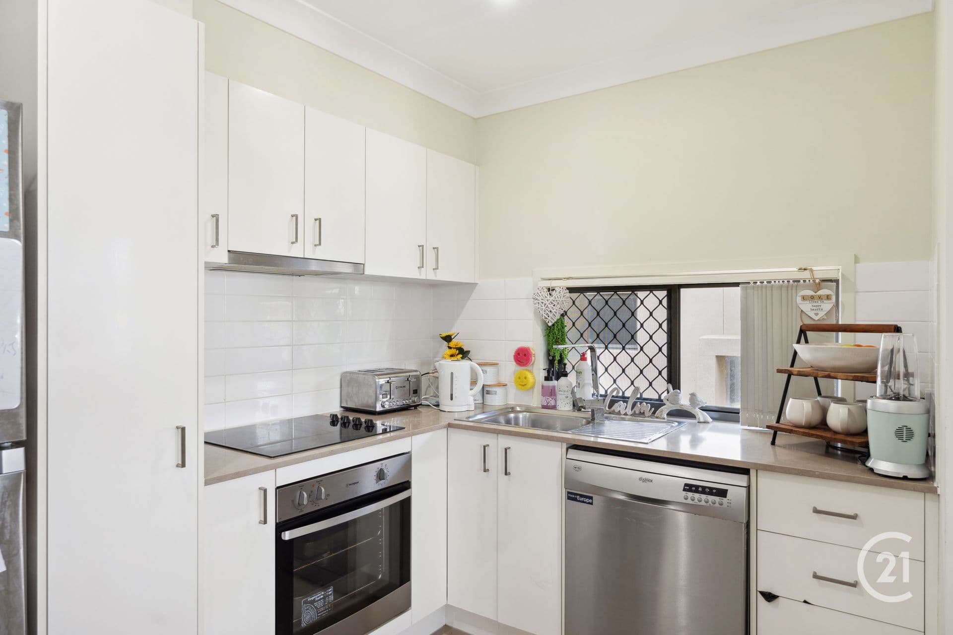 28 Hillsborough Place, Pimpama, QLD, 4209, Pimpama - Thumbnail 2