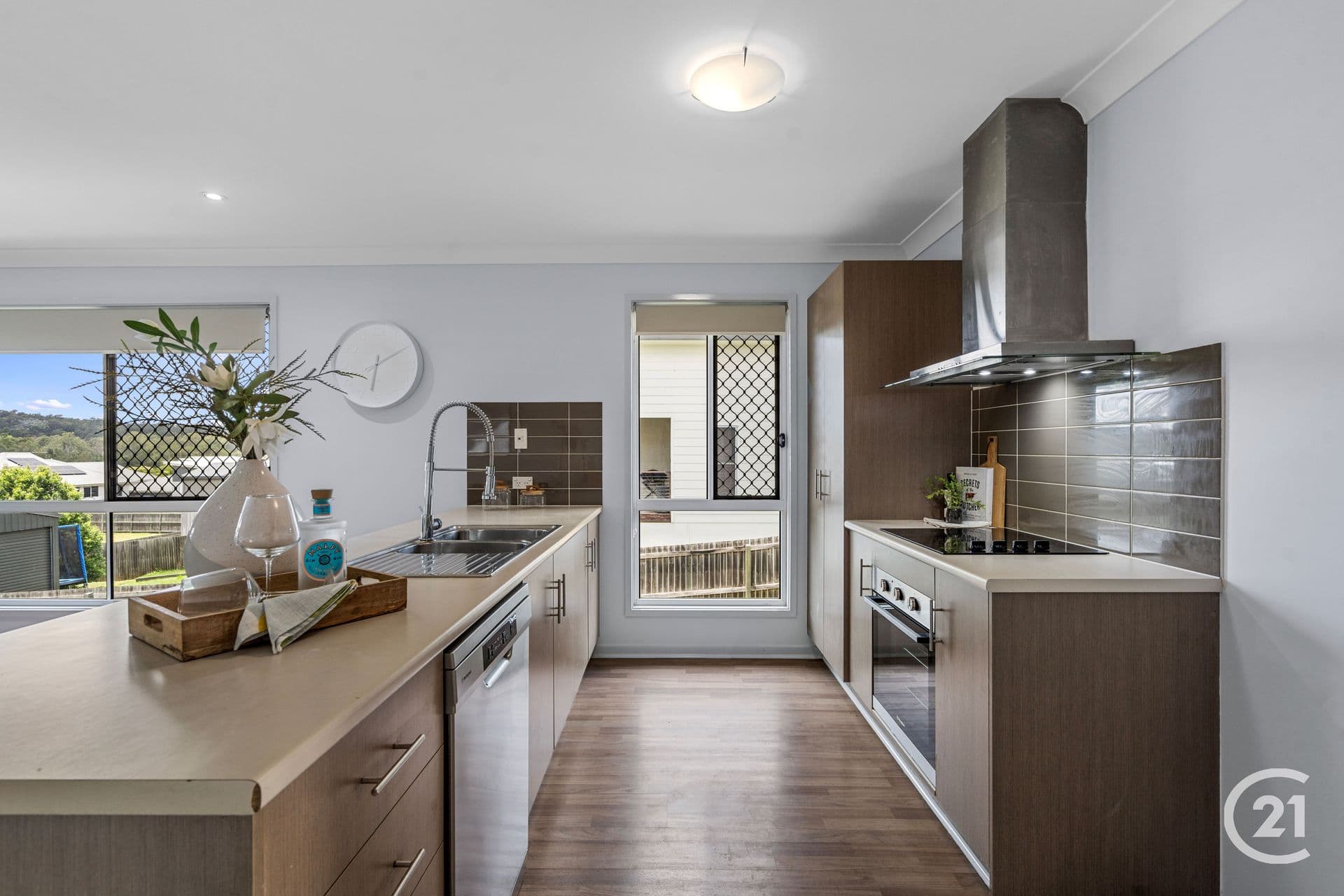 56 Thompson Street, Silkstone, QLD, 4304, Silkstone - Thumbnail 2