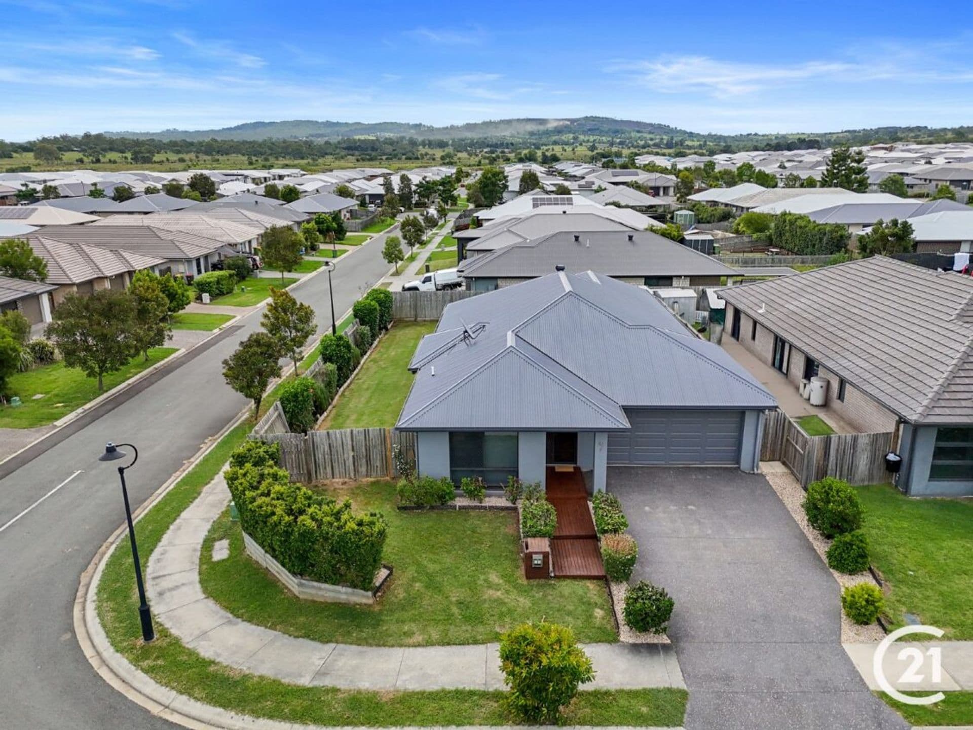7 Alexander Street, Walloon, QLD, 4306, Walloon - Thumbnail 2