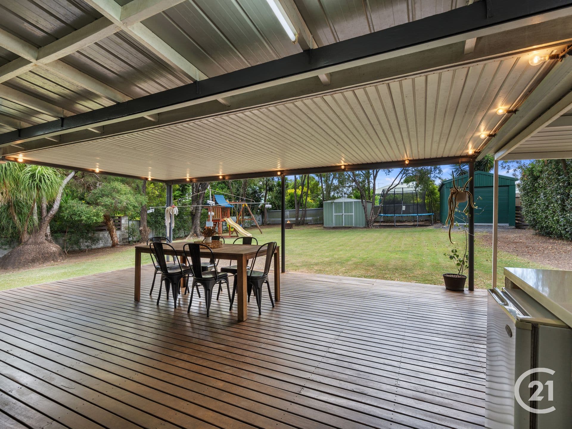 12 Trumpy Street, Silkstone, QLD, 4304, Silkstone - Thumbnail 2