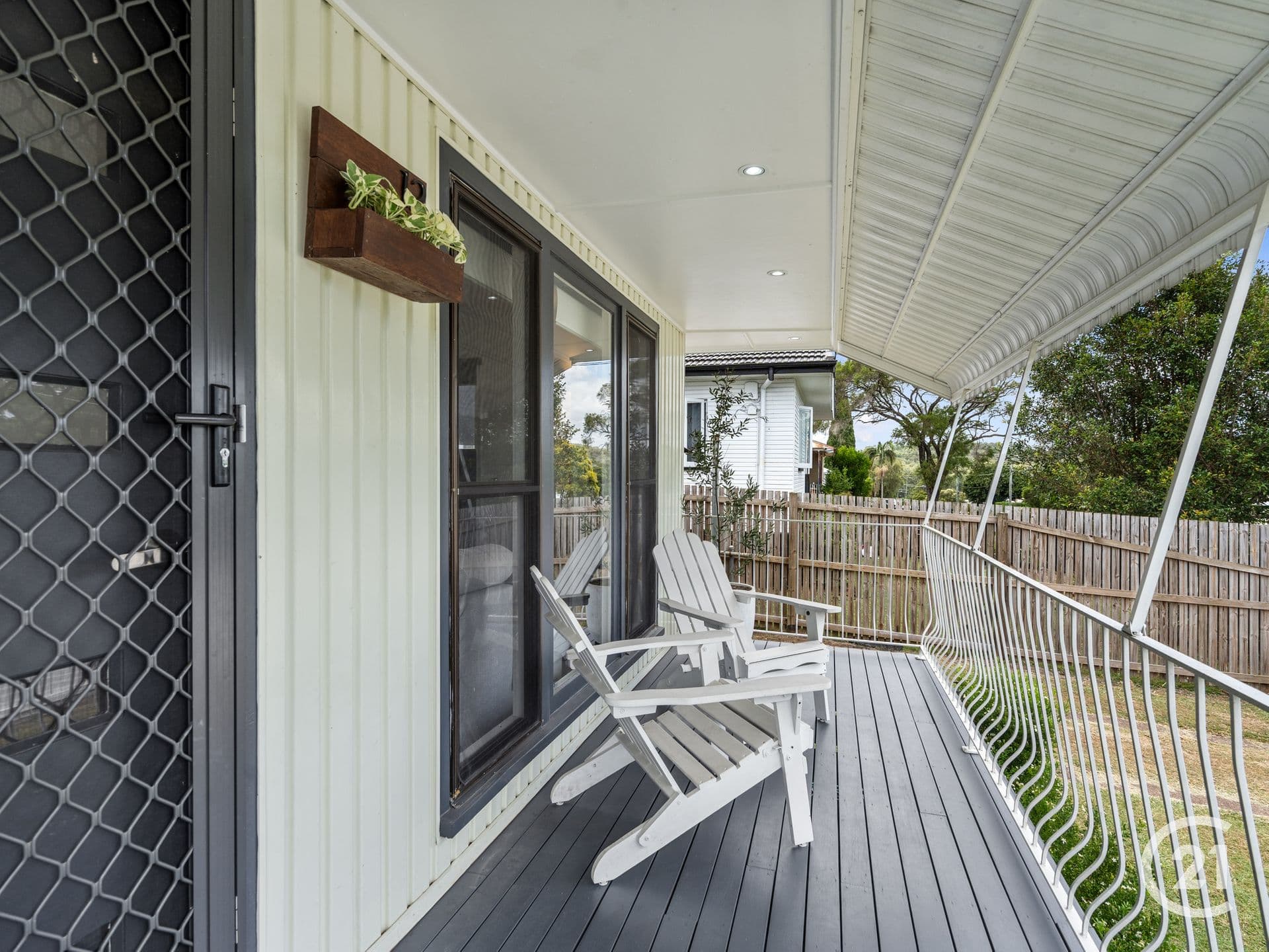 12 Trumpy Street, Silkstone, QLD, 4304, Silkstone - Thumbnail 3