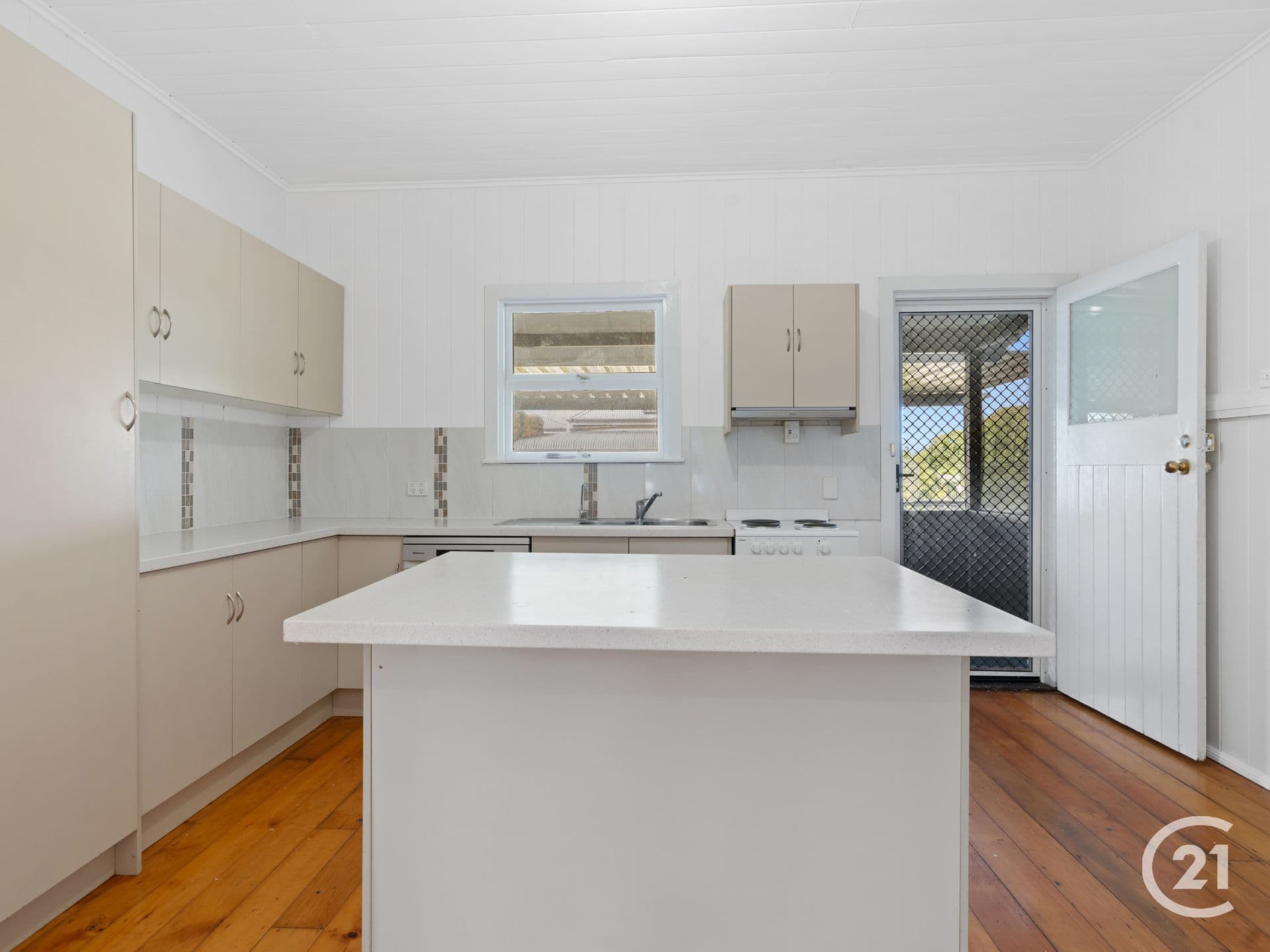 15 Delacy Street, North Ipswich, QLD, 4305, North Ipswich - Thumbnail 6