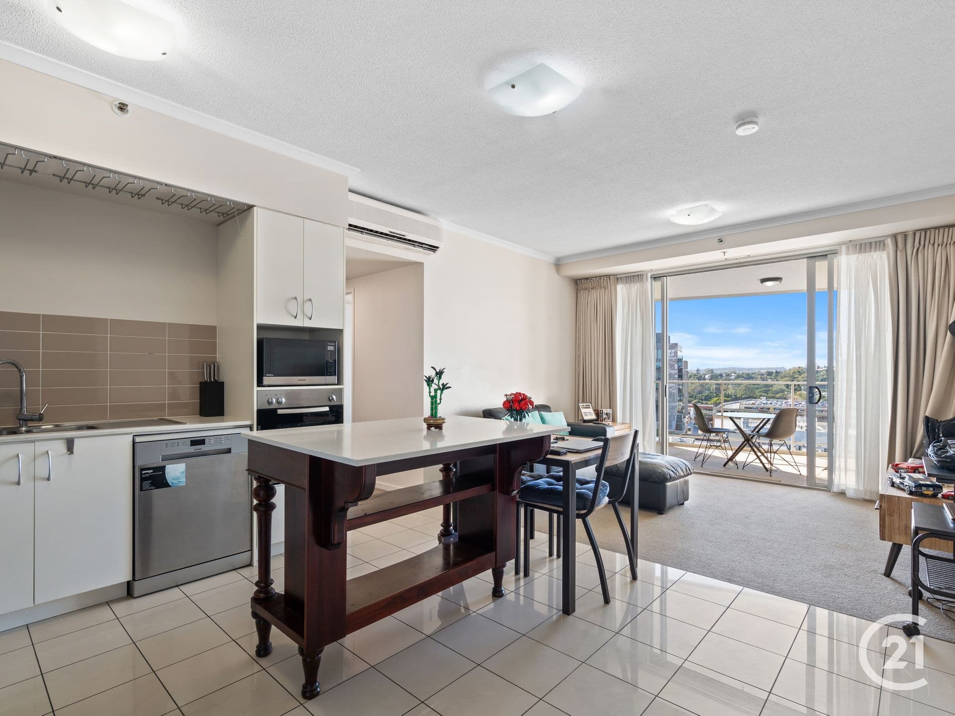 902/11 Ellenborough Street, Woodend, QLD, 4305, Woodend - Image 1