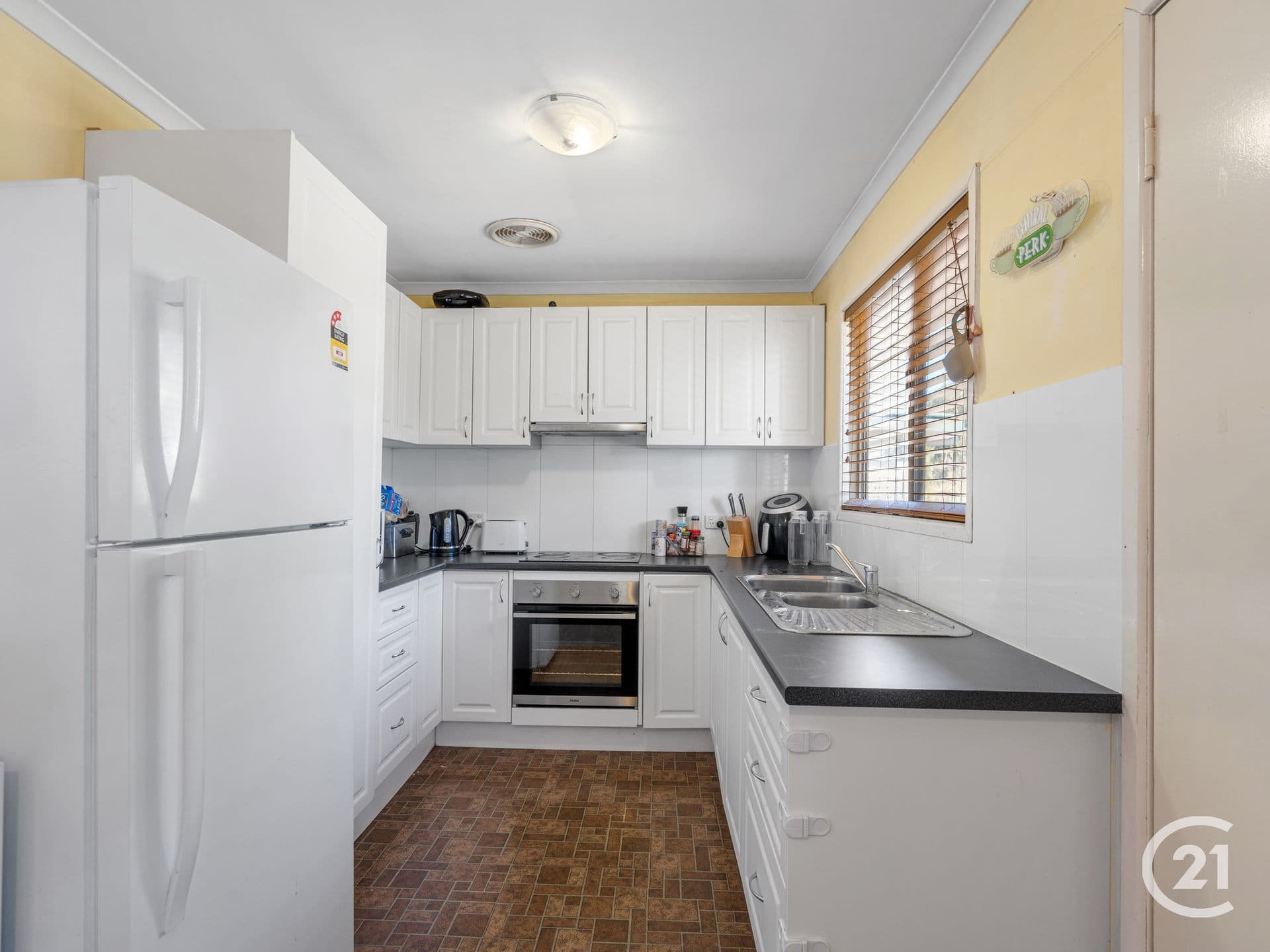51 Russell Street, Silkstone, QLD, 4304, Silkstone - Thumbnail 4