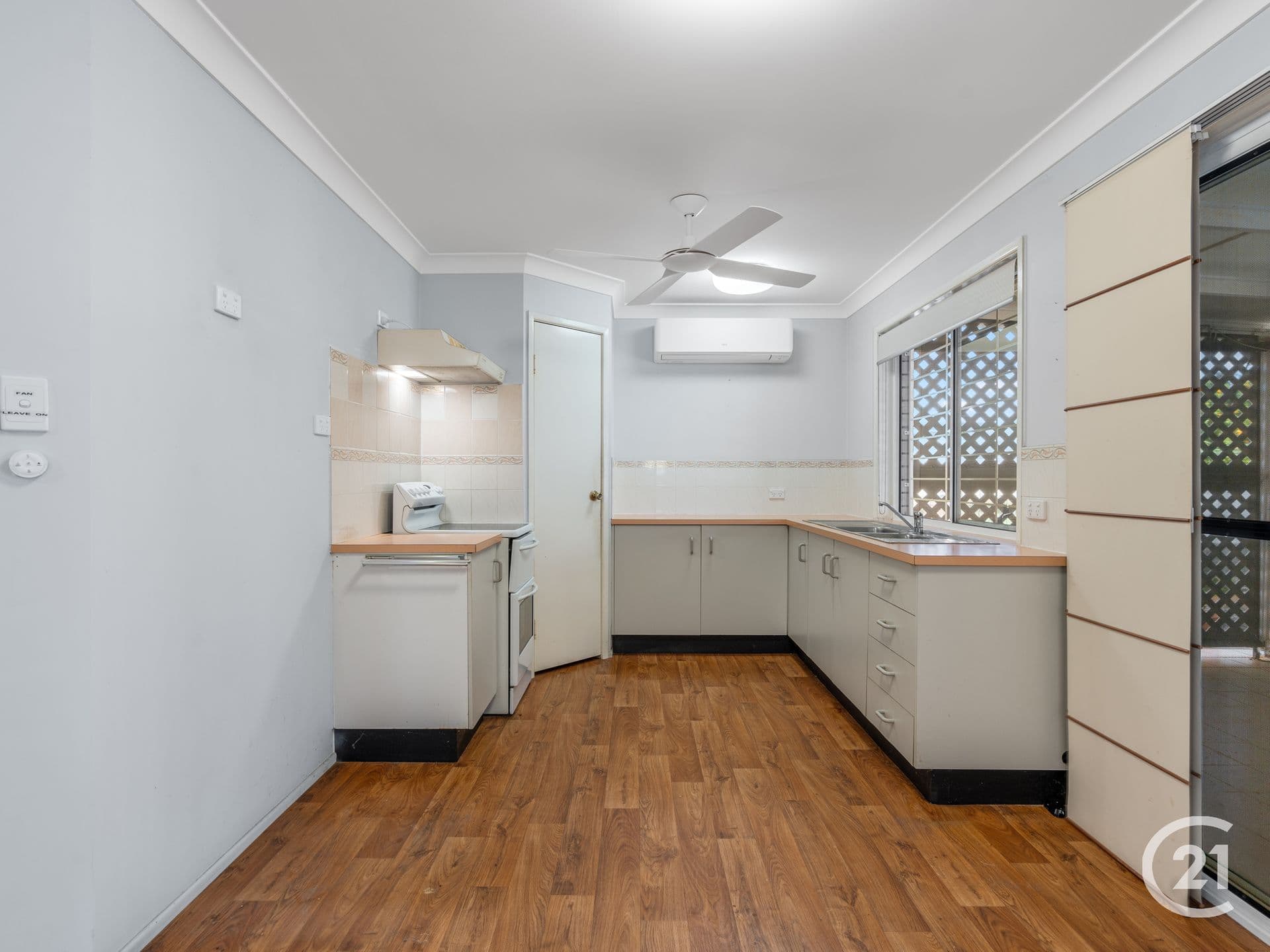 15 Pine Street, Flinders View, QLD, 4305, Flinders View - Thumbnail 4