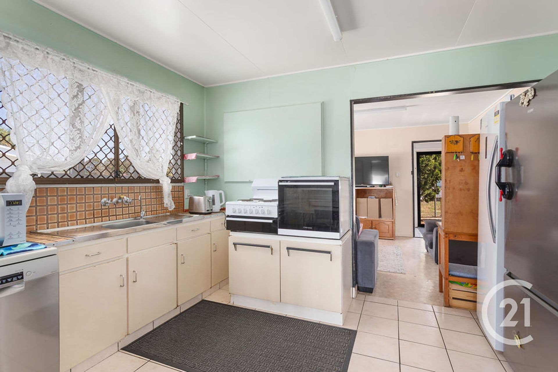 312 South Station Road, Raceview, QLD, 4305, Raceview - Thumbnail 6