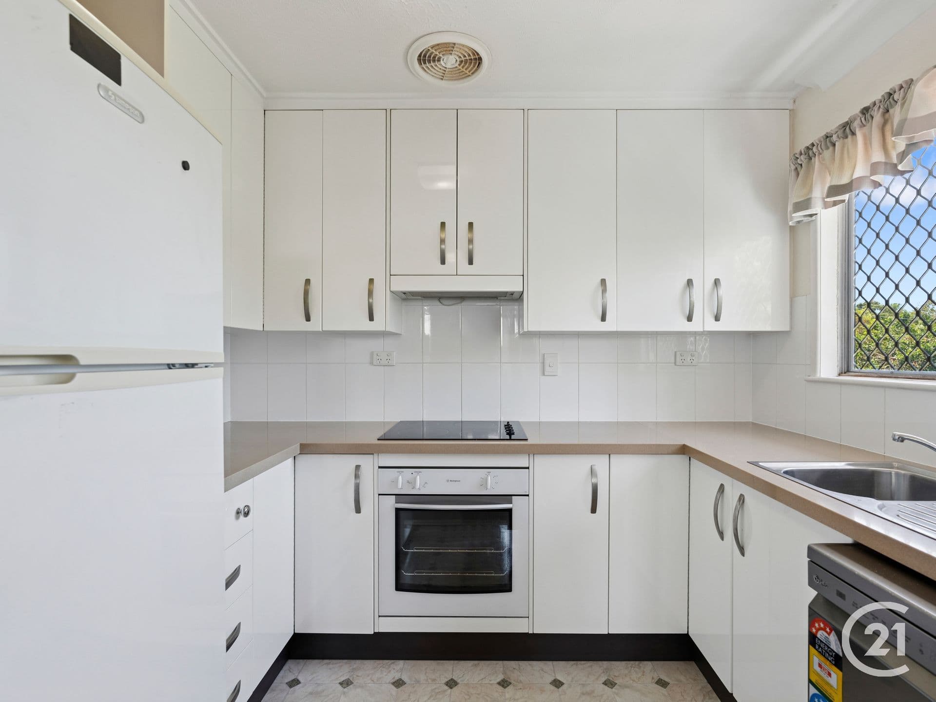 52 Chubb Street, One Mile, QLD, 4305, One Mile - Thumbnail 4