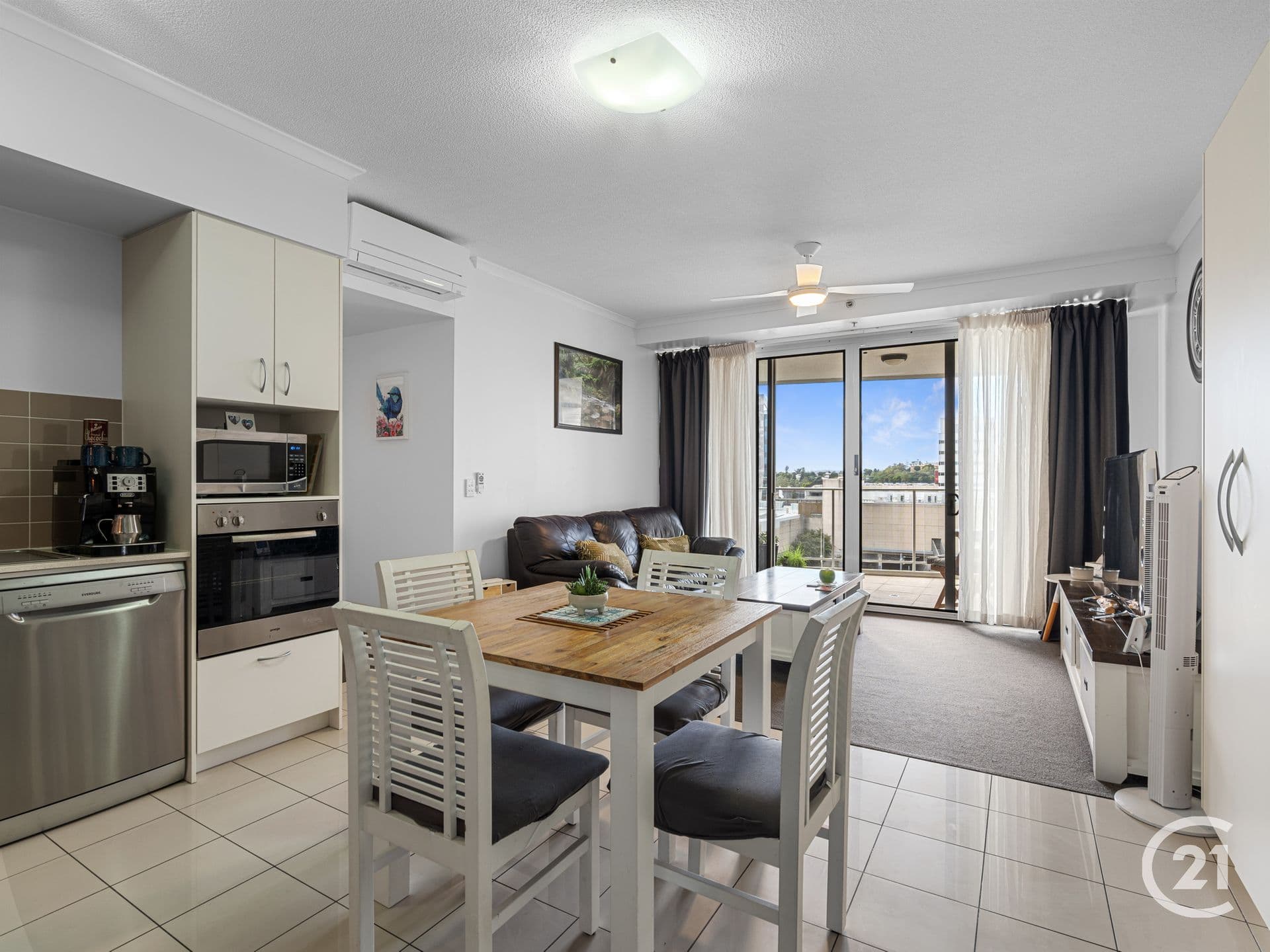 402/11 Ellenborough Street, Woodend, QLD, 4305, Woodend - Thumbnail 4