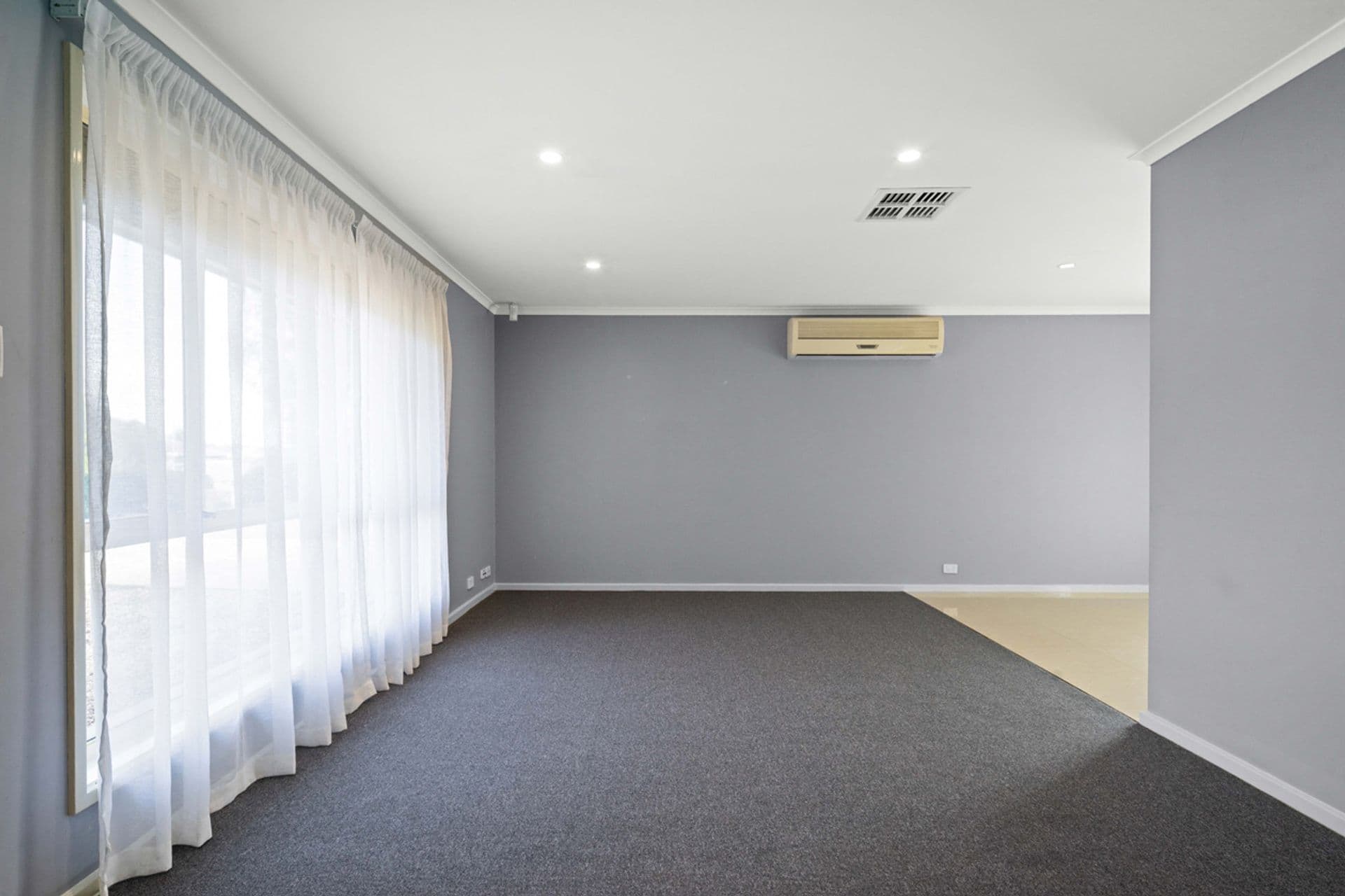 42 Emmerson Drive, Morphett Vale, SA, 5162, Morphett Vale - Thumbnail 5