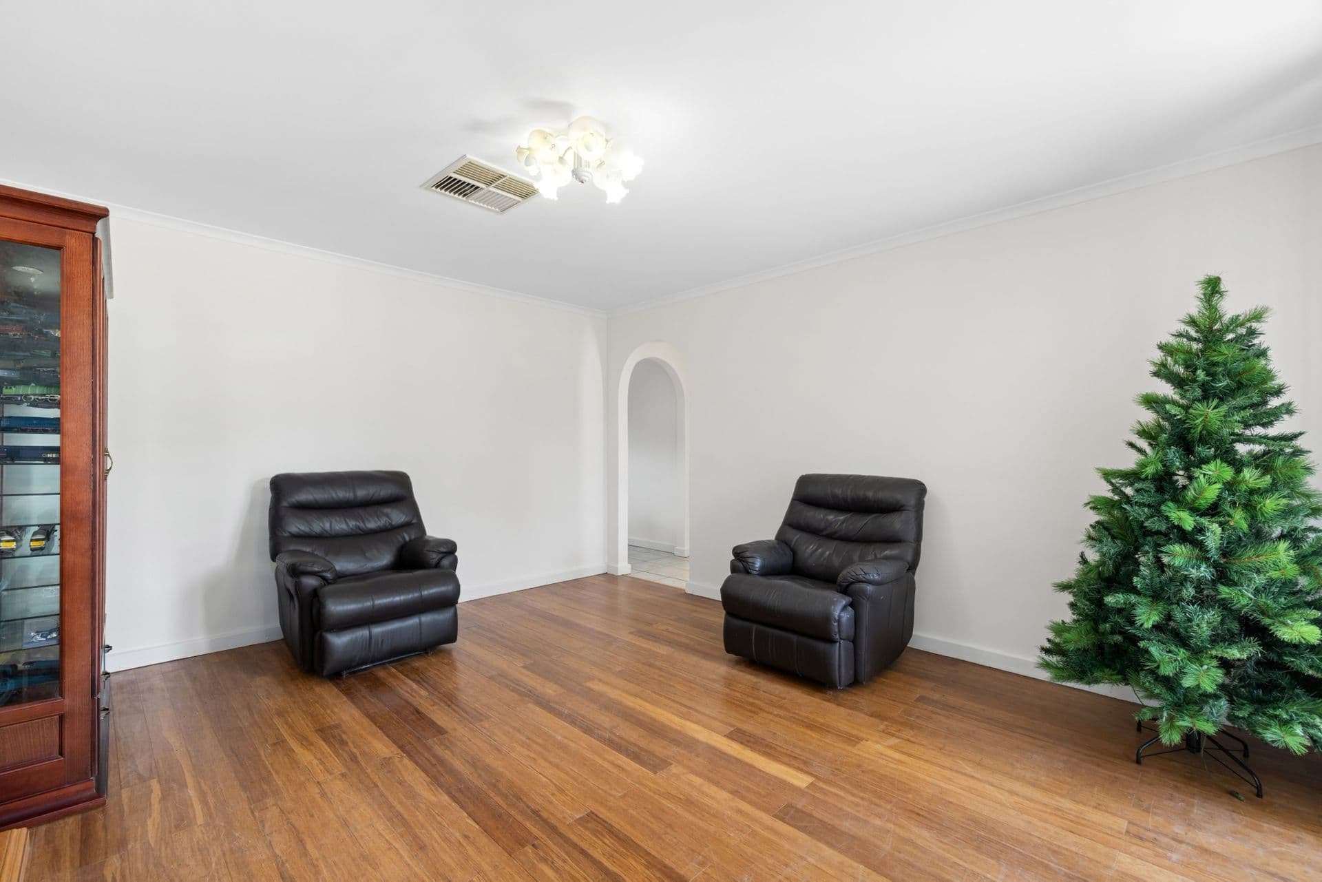 46 Vennachar Drive, Hallett Cove, SA, 5158, Hallett Cove - Thumbnail 4