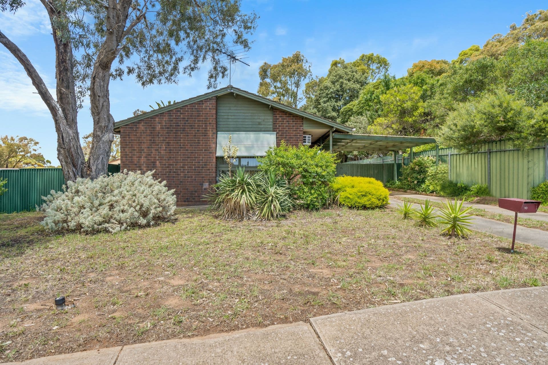 10 Diana Crescent, Morphett Vale, SA, 5162, Morphett Vale - Thumbnail 2