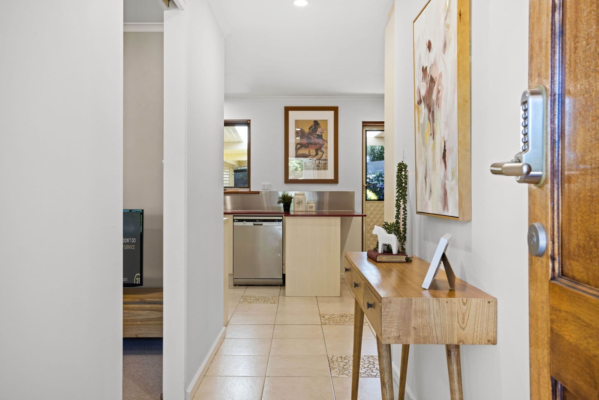 9 Molvig Court, Trott Park, SA, 5158, Trott Park - Thumbnail 3