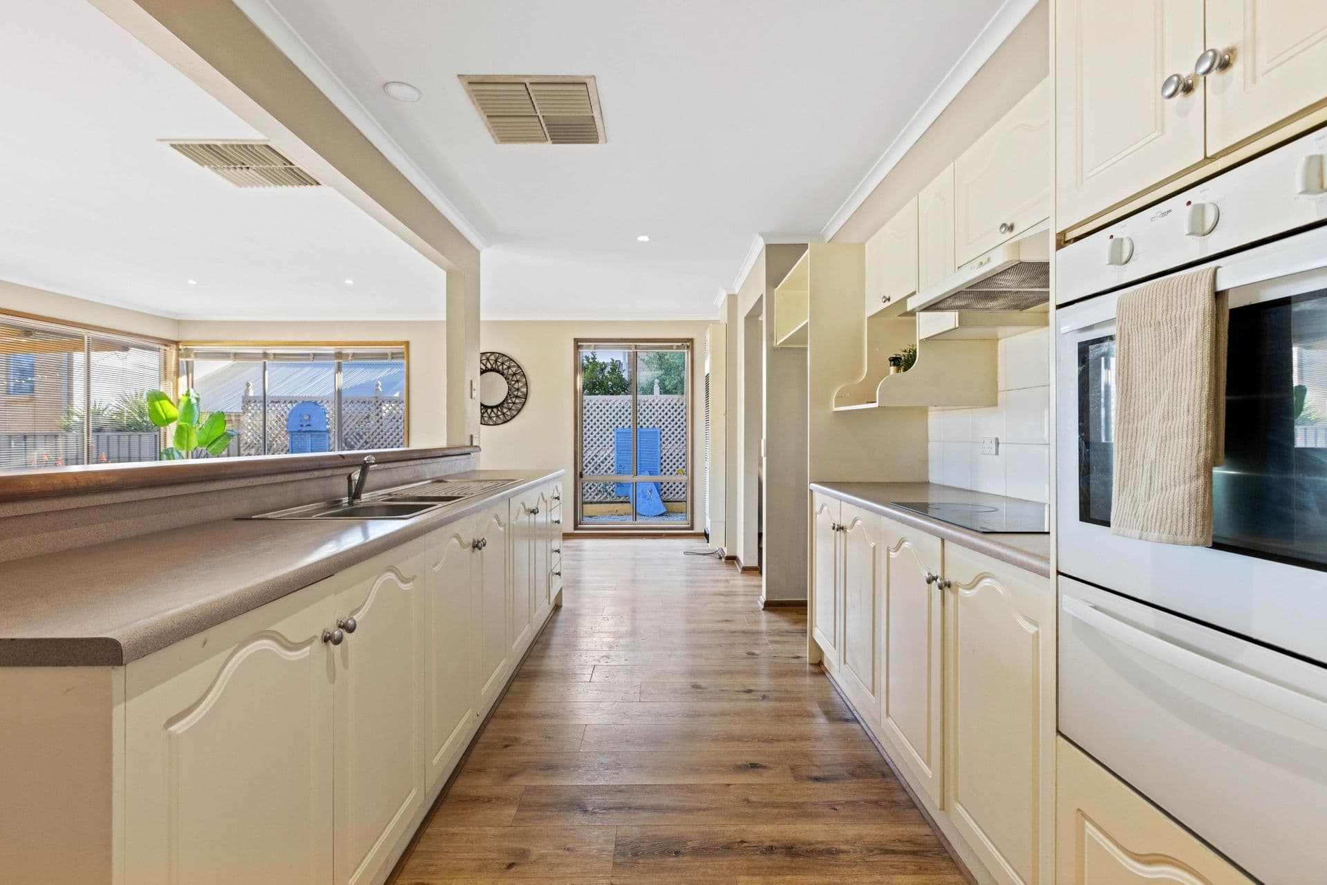 142 Murray Road, Port Noarlunga, SA, 5167, Port Noarlunga - Thumbnail 7