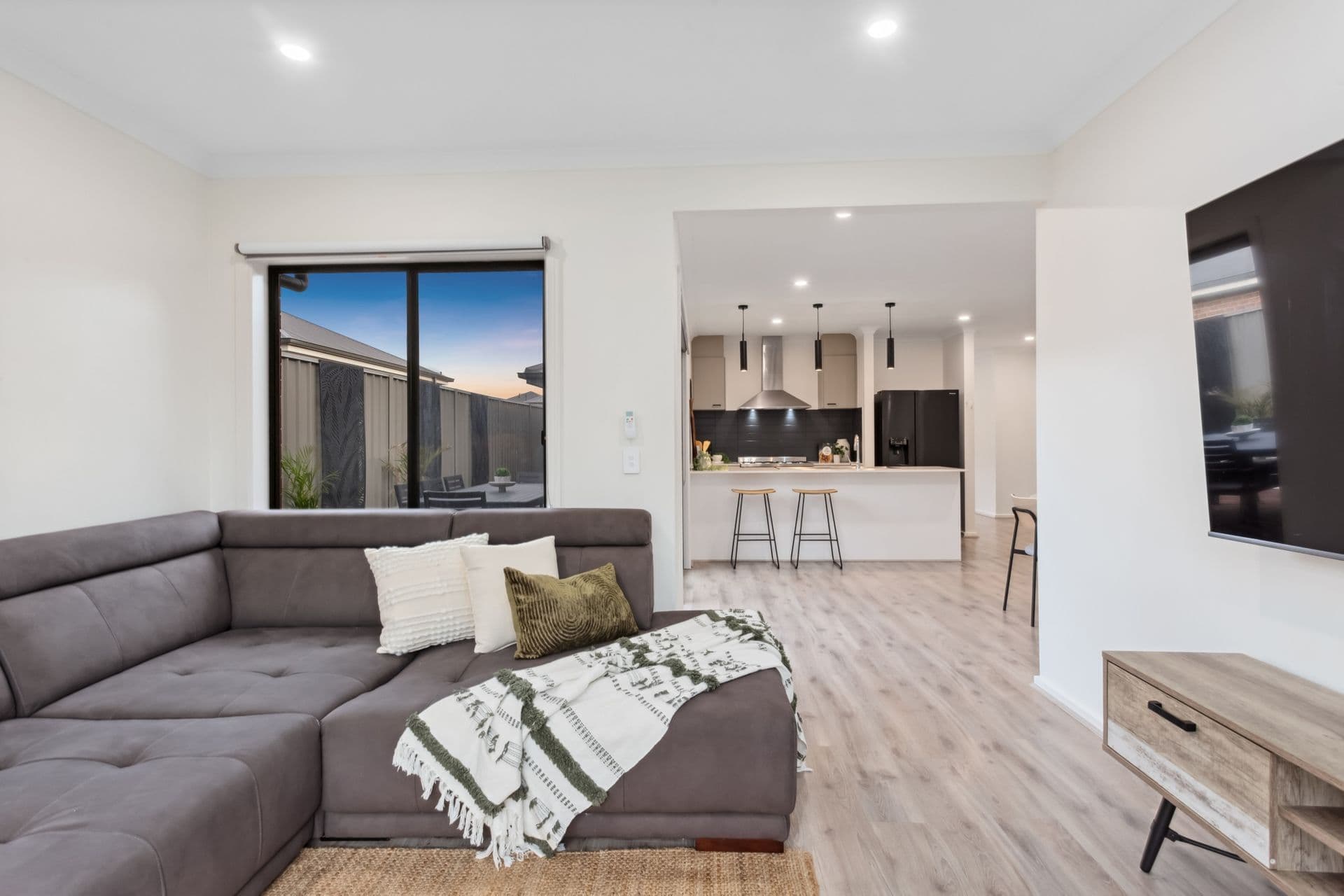 16 Forsyth Street, Seaford Heights, SA, 5169, Seaford Heights - Thumbnail 2
