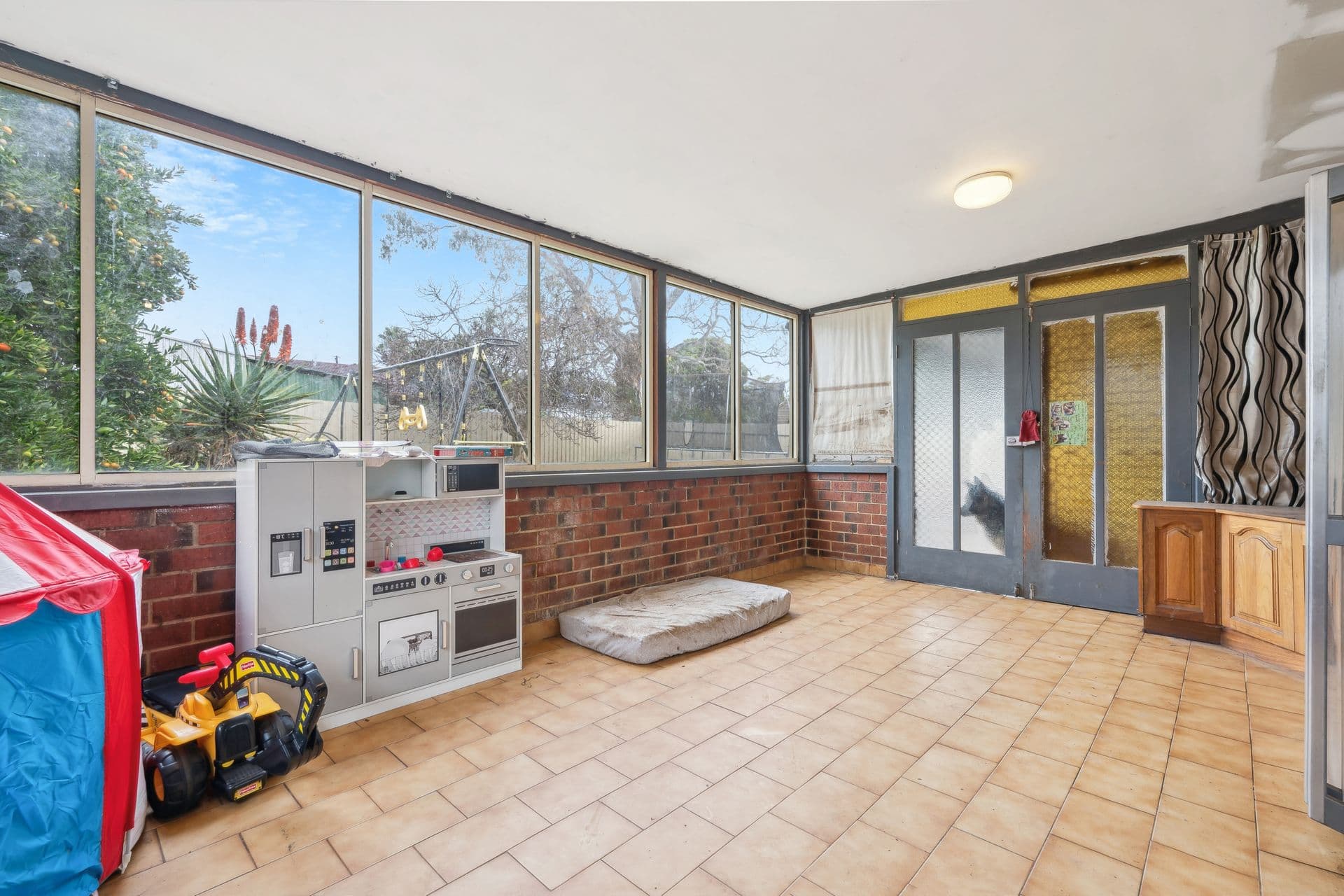 37 Kenneth Road, Morphett Vale, SA, 5162, Morphett Vale - Thumbnail 2