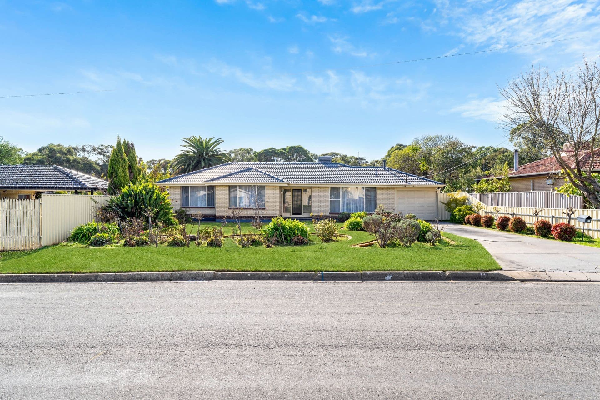 11 Carol Crescent, Morphett Vale, SA, 5162, Morphett Vale - Thumbnail 2