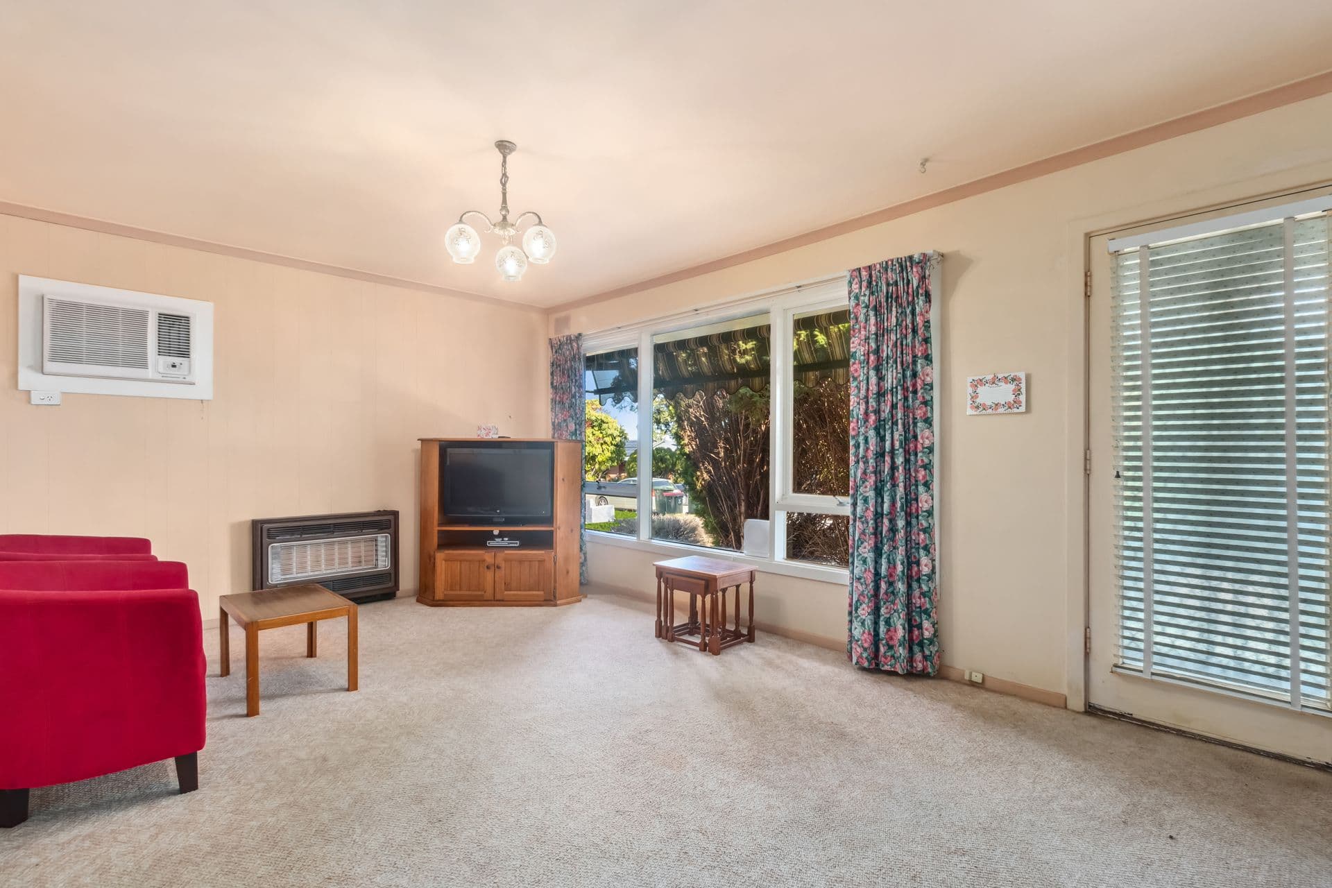 22 Edmund Street, Christie Downs, SA, 5164, Christie Downs - Thumbnail 2