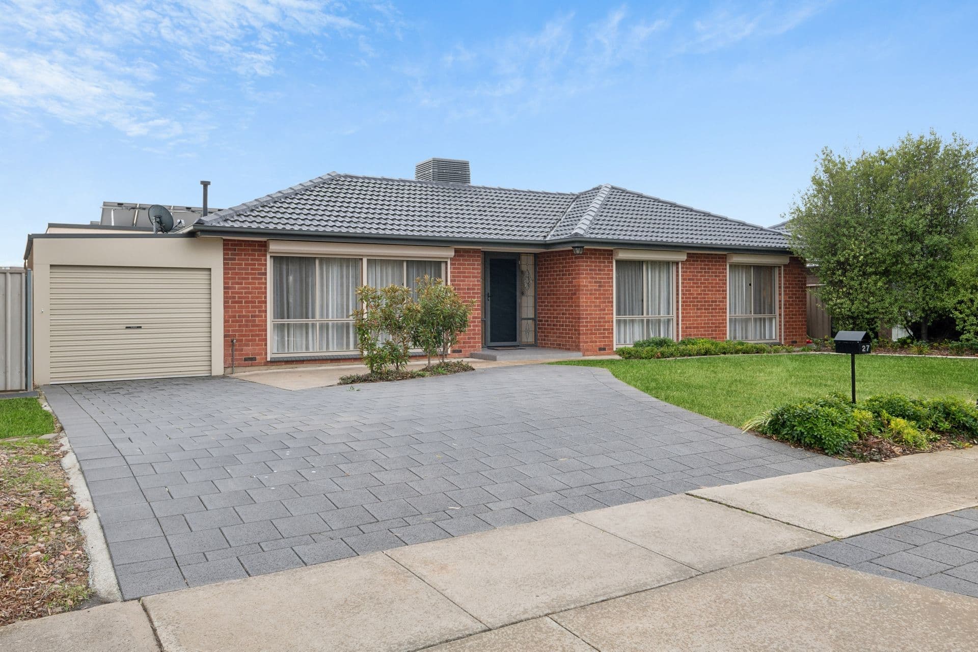 27 Parklands Crescent, Reynella, SA, 5161, Reynella - Thumbnail 2