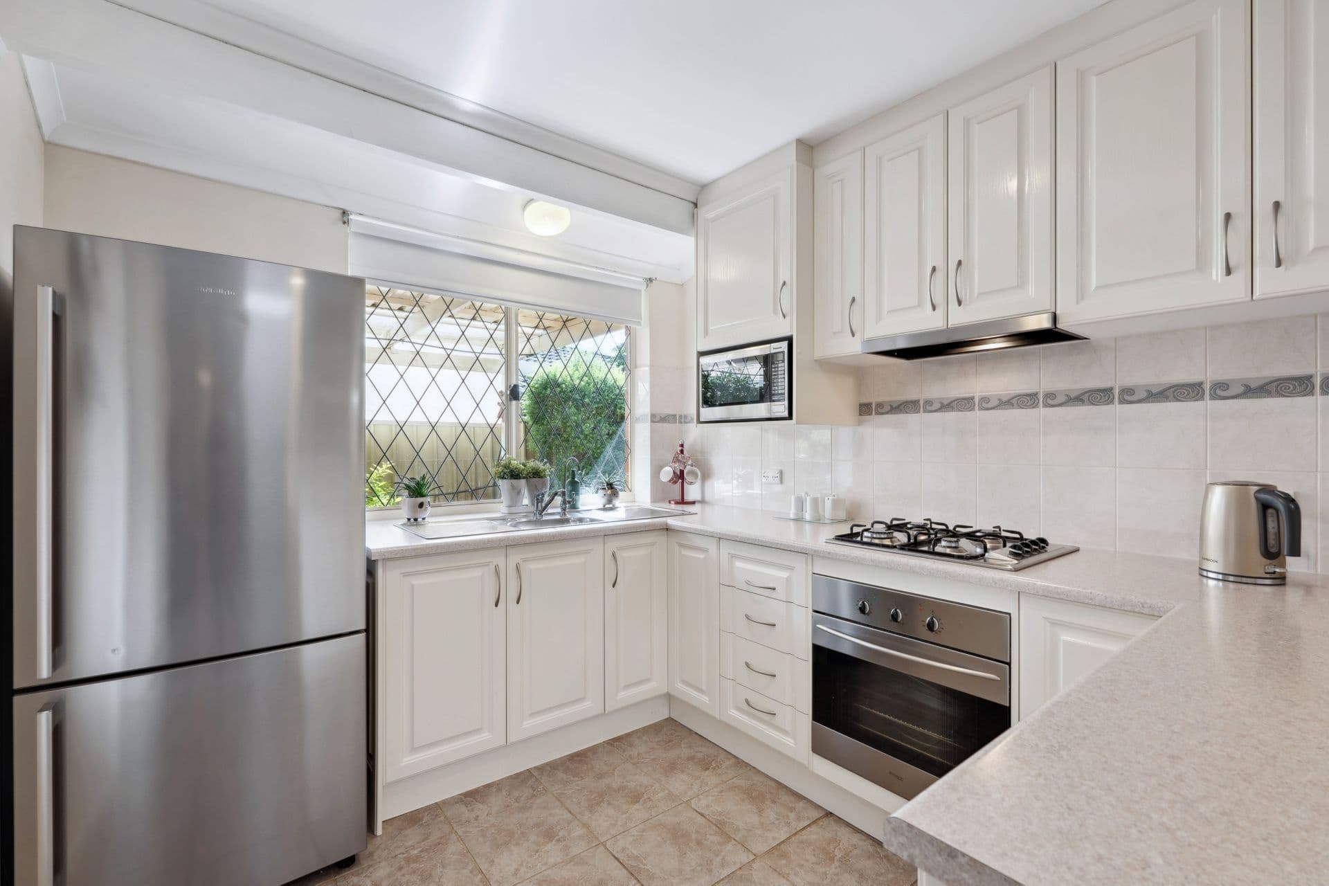 4 Coonawarra Close, Woodcroft, SA, 5162, Woodcroft - Thumbnail 3