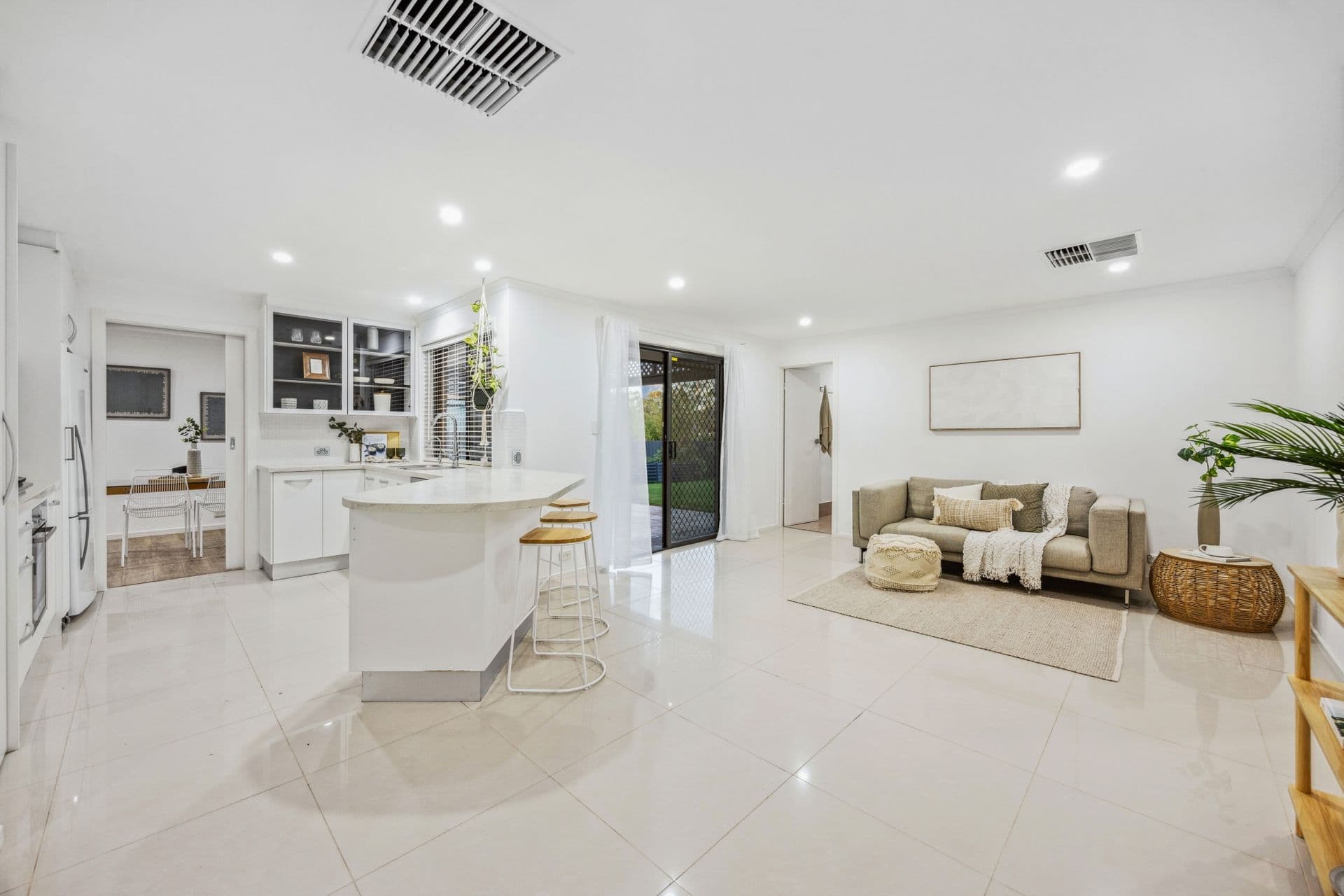 12 Crossing Road, Aberfoyle Park, SA, 5159, Aberfoyle Park - Thumbnail 3