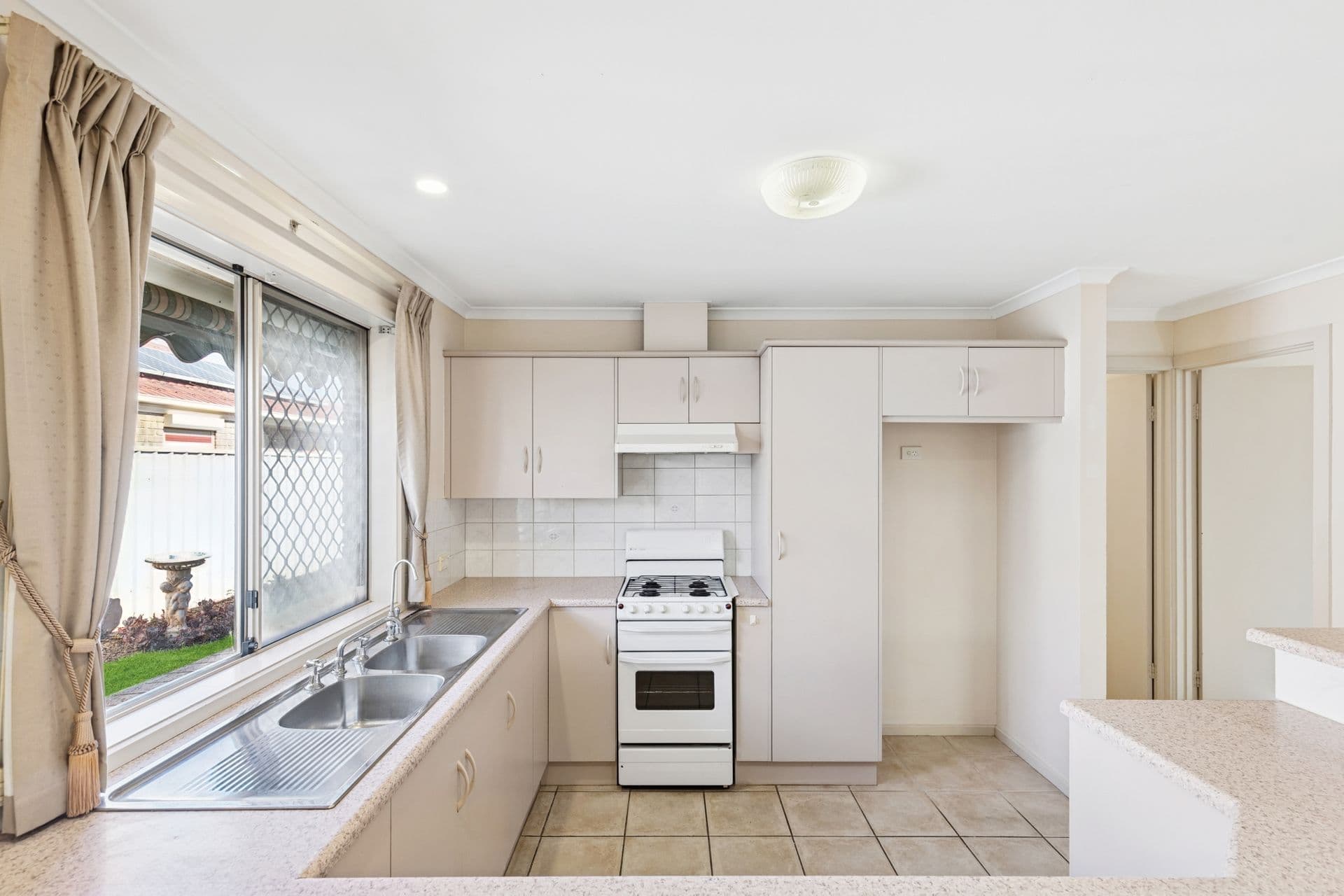 3 Bridgeport Close, Seaford, SA, 5169, Seaford - Thumbnail 7