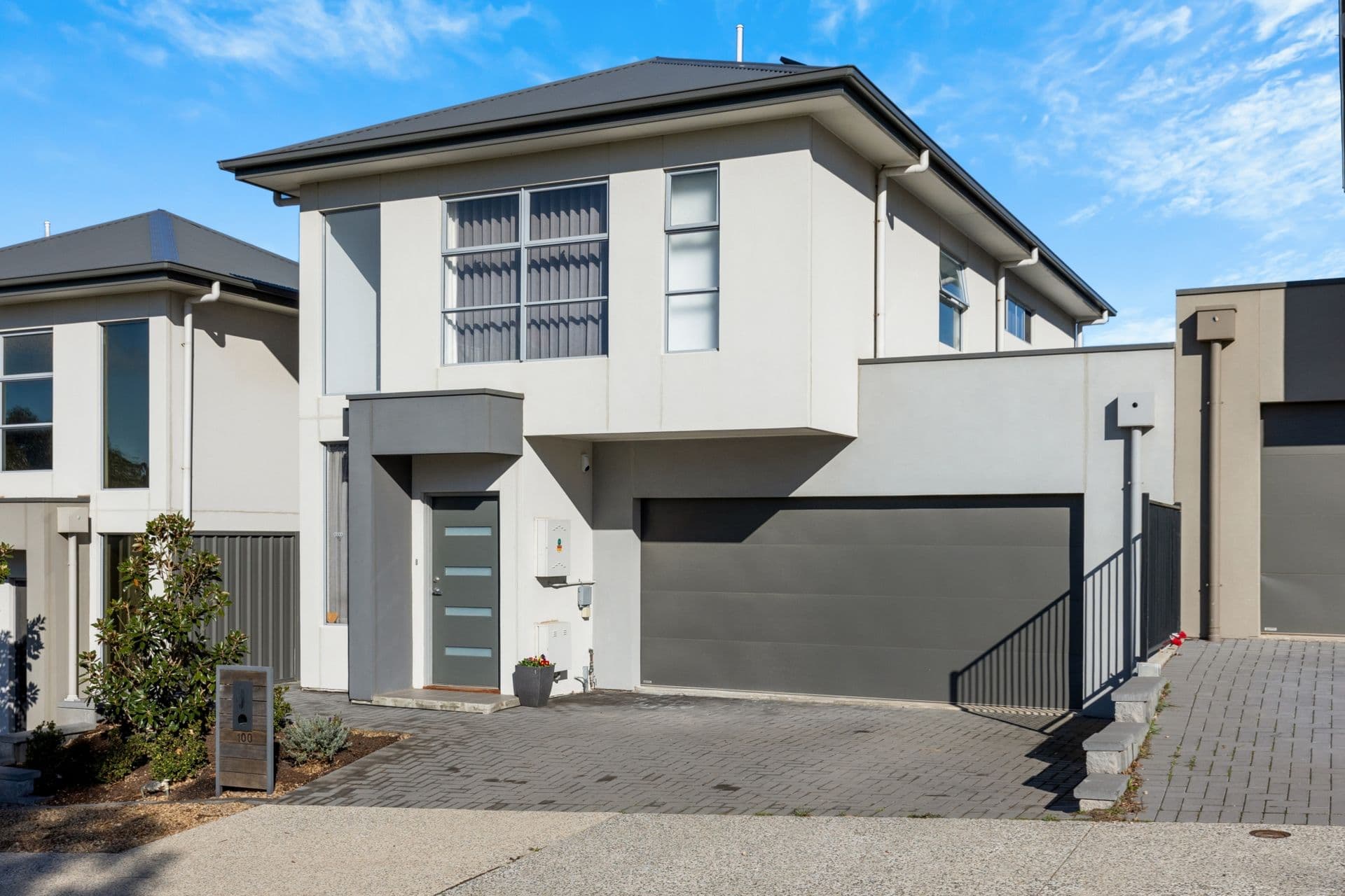 100 Lovelock Drive, Noarlunga Downs, SA, 5168, Noarlunga Downs - Thumbnail 2