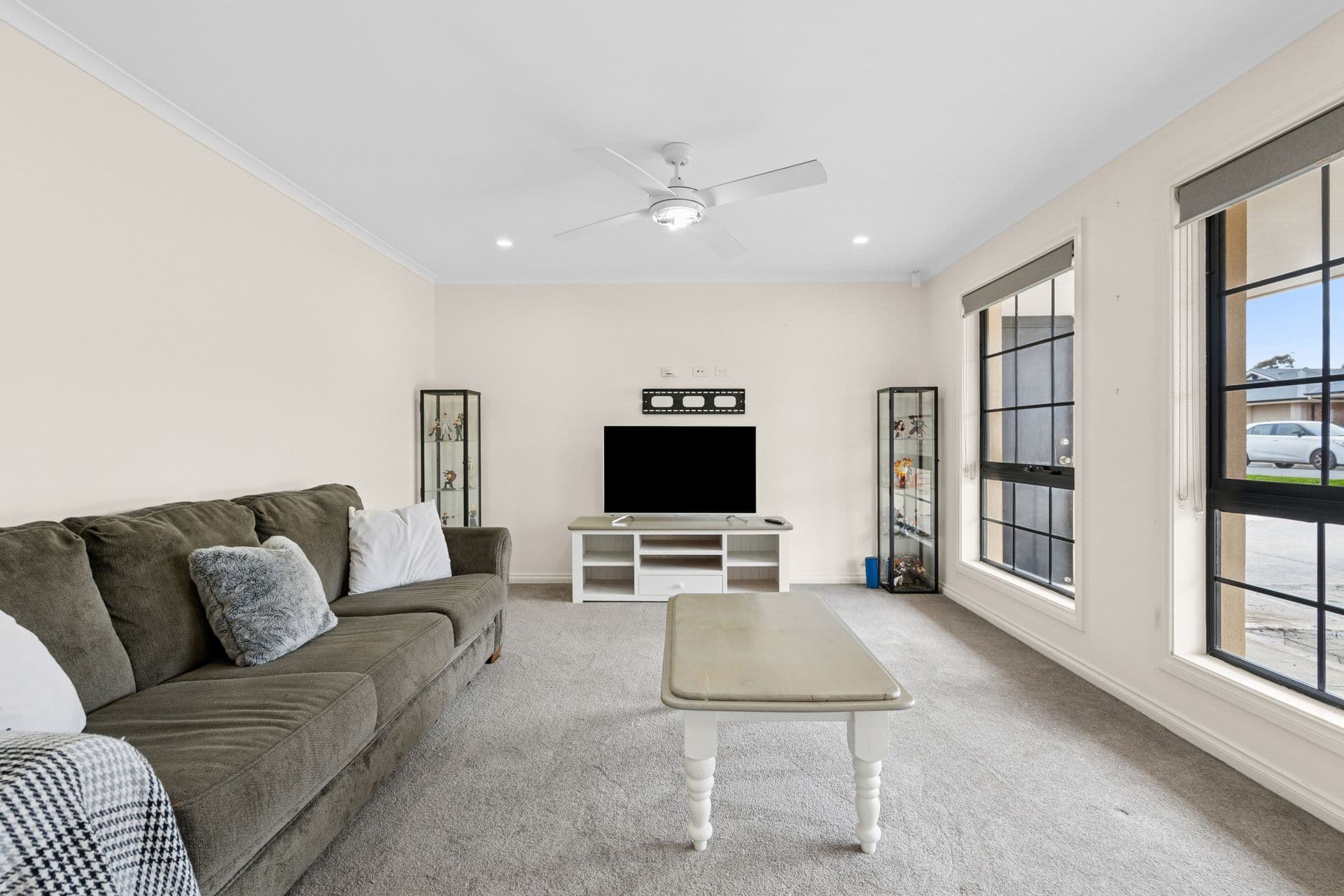 27 Erebus Circuit, Morphett Vale, SA, 5162, Morphett Vale - Thumbnail 3