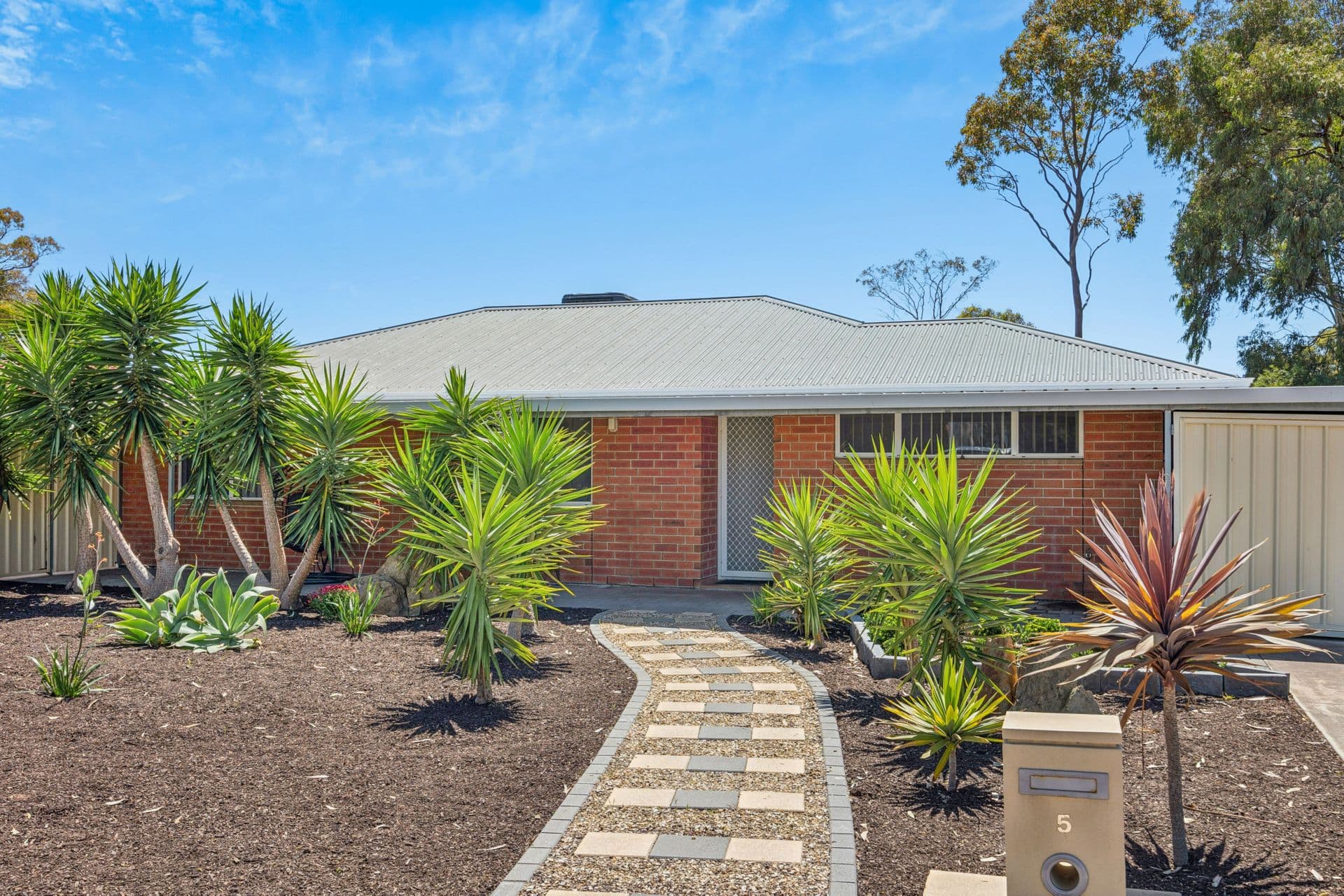 5 Olivier Crescent, Morphett Vale, SA, 5162, Morphett Vale - Thumbnail 2