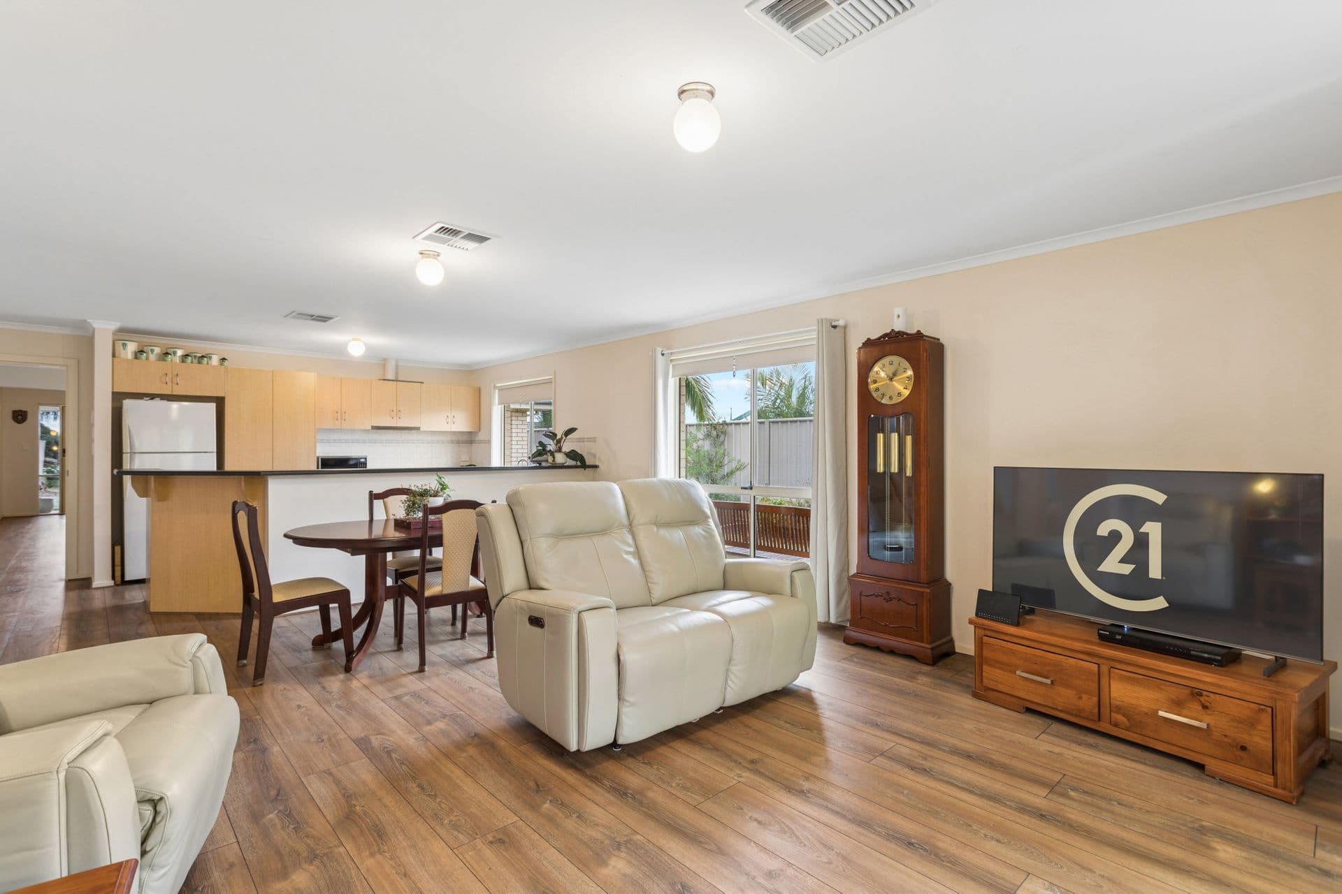 17 McGuire Court, Hackham, SA, 5163, Hackham - Thumbnail 2