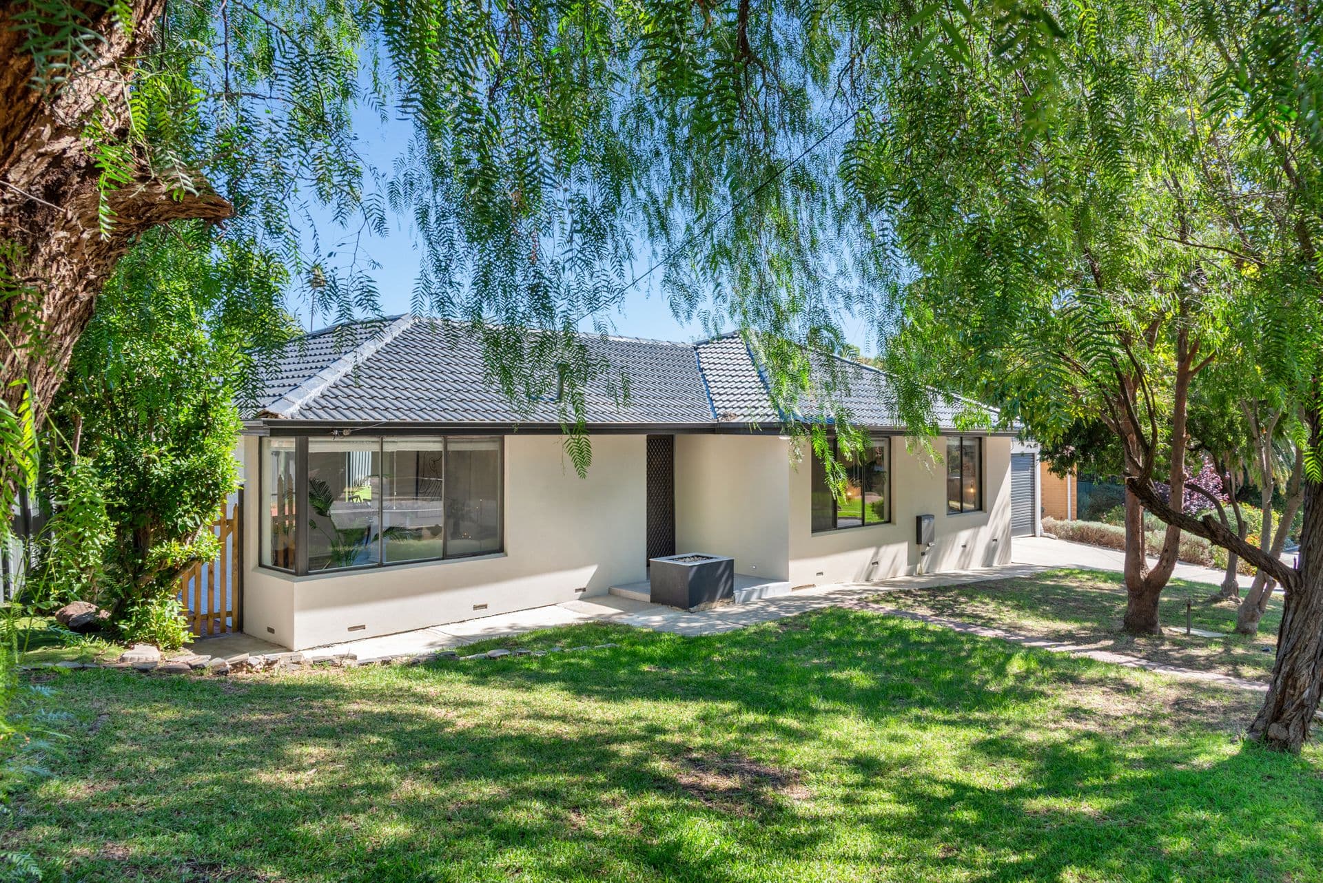 1 Parklands Crescent, Reynella, SA, 5161, Reynella - Thumbnail 2