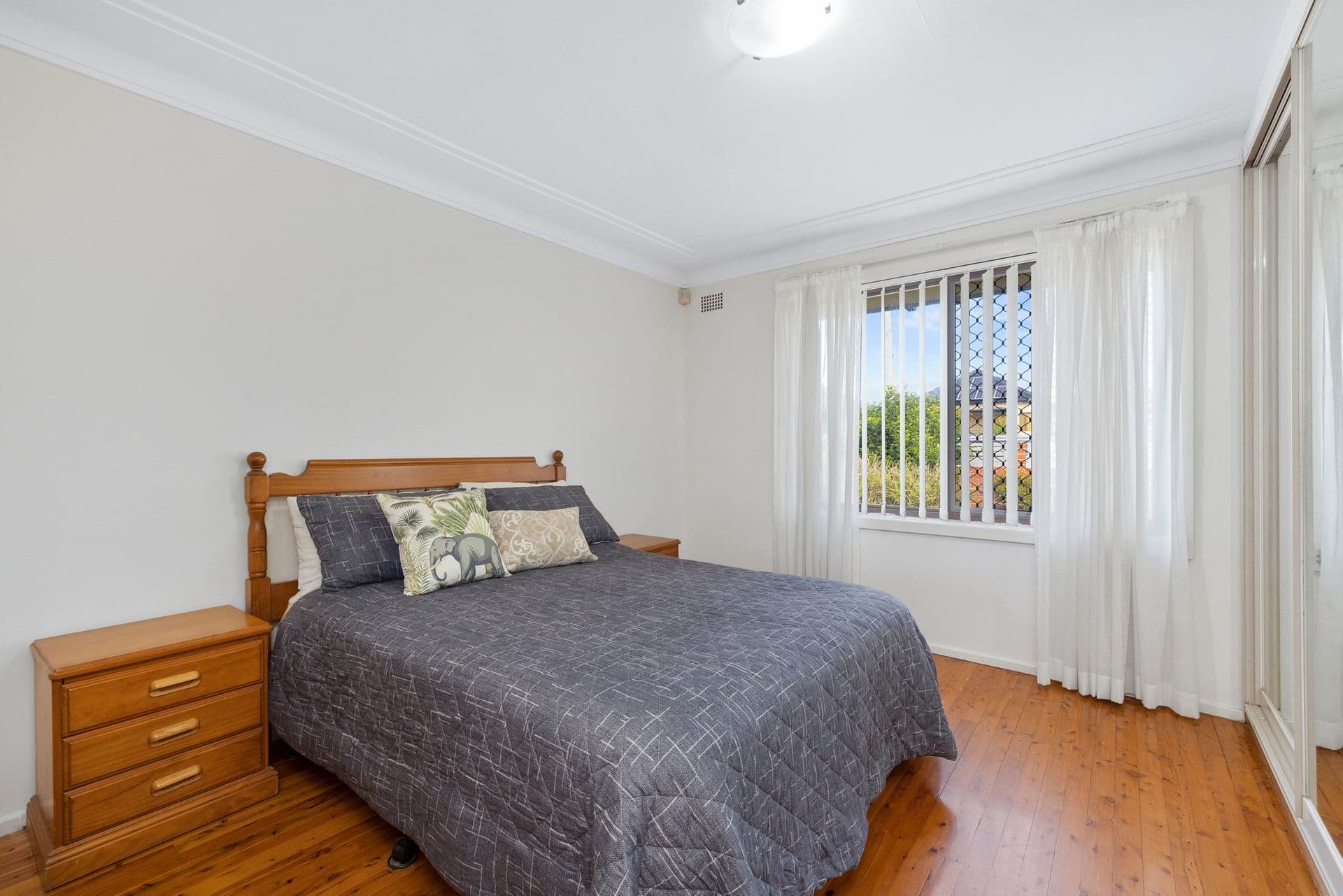 11 Bursill Street, Guildford, NSW, 2161, Guildford - Thumbnail 5