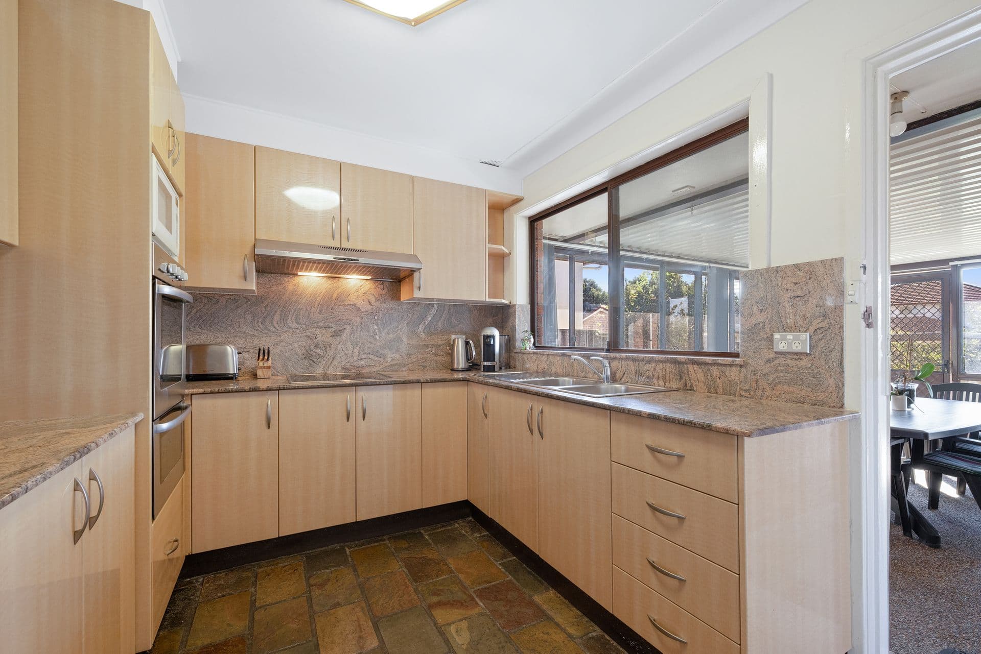 11 Bursill Street, Guildford, NSW, 2161, Guildford - Thumbnail 4