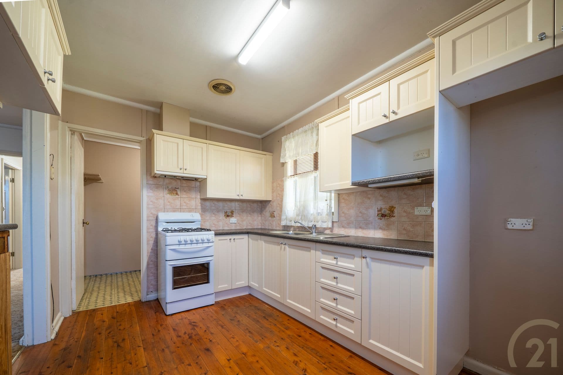 24 Blamey Street, Colyton, NSW, 2760, Colyton - Thumbnail 2