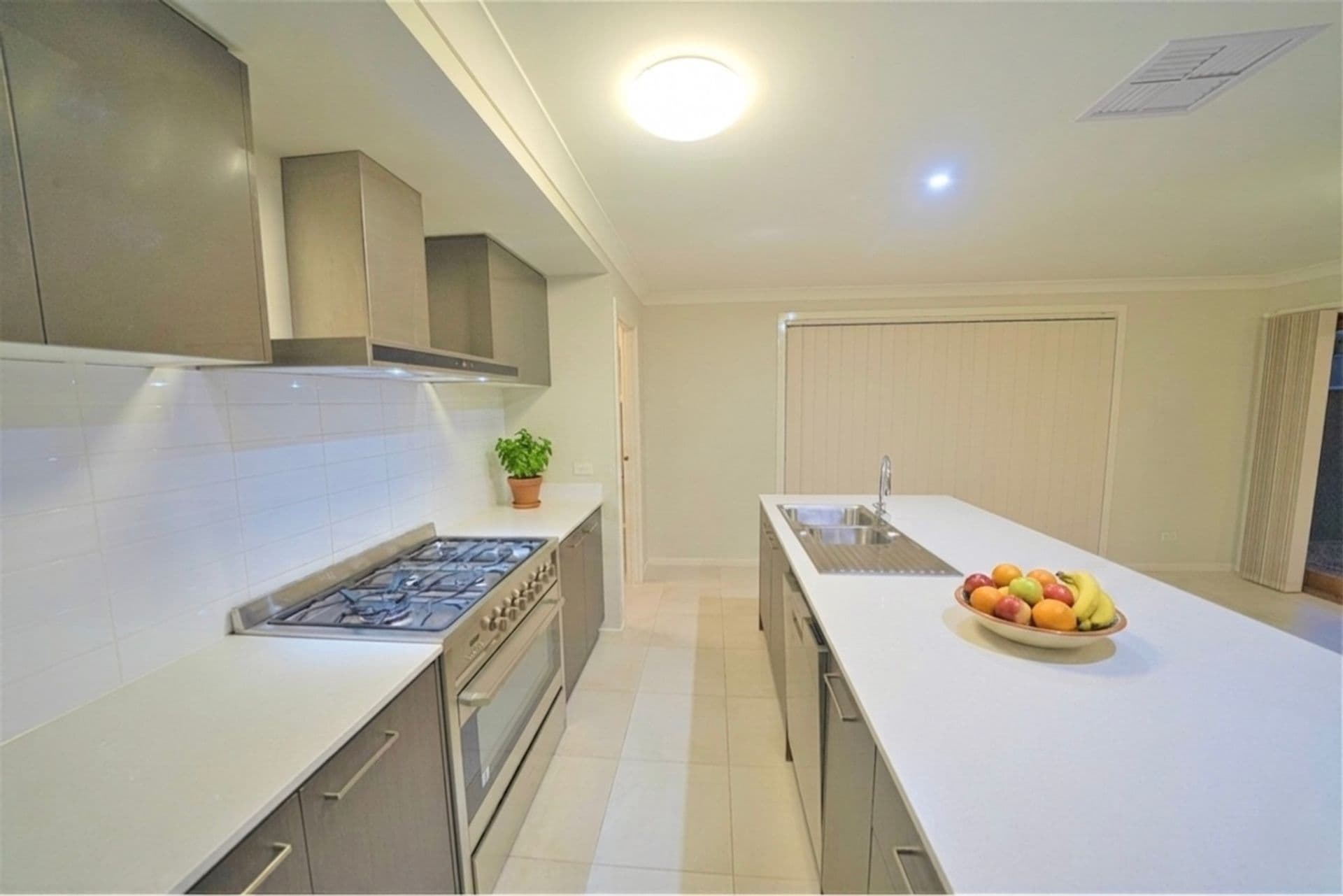 18 Allom Street, Ropes Crossing, NSW, 2760, Ropes Crossing - Thumbnail 2