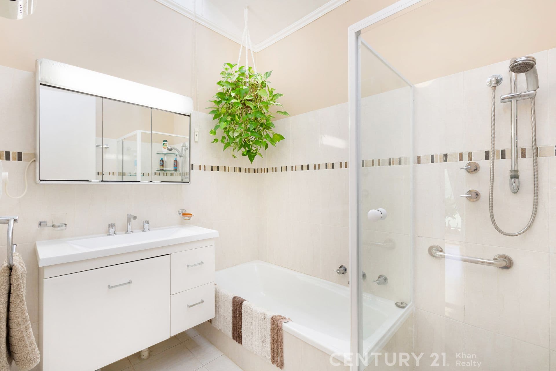 8 Rainbow Street, Hallett Cove, SA, 5158, Hallett Cove - Thumbnail 3