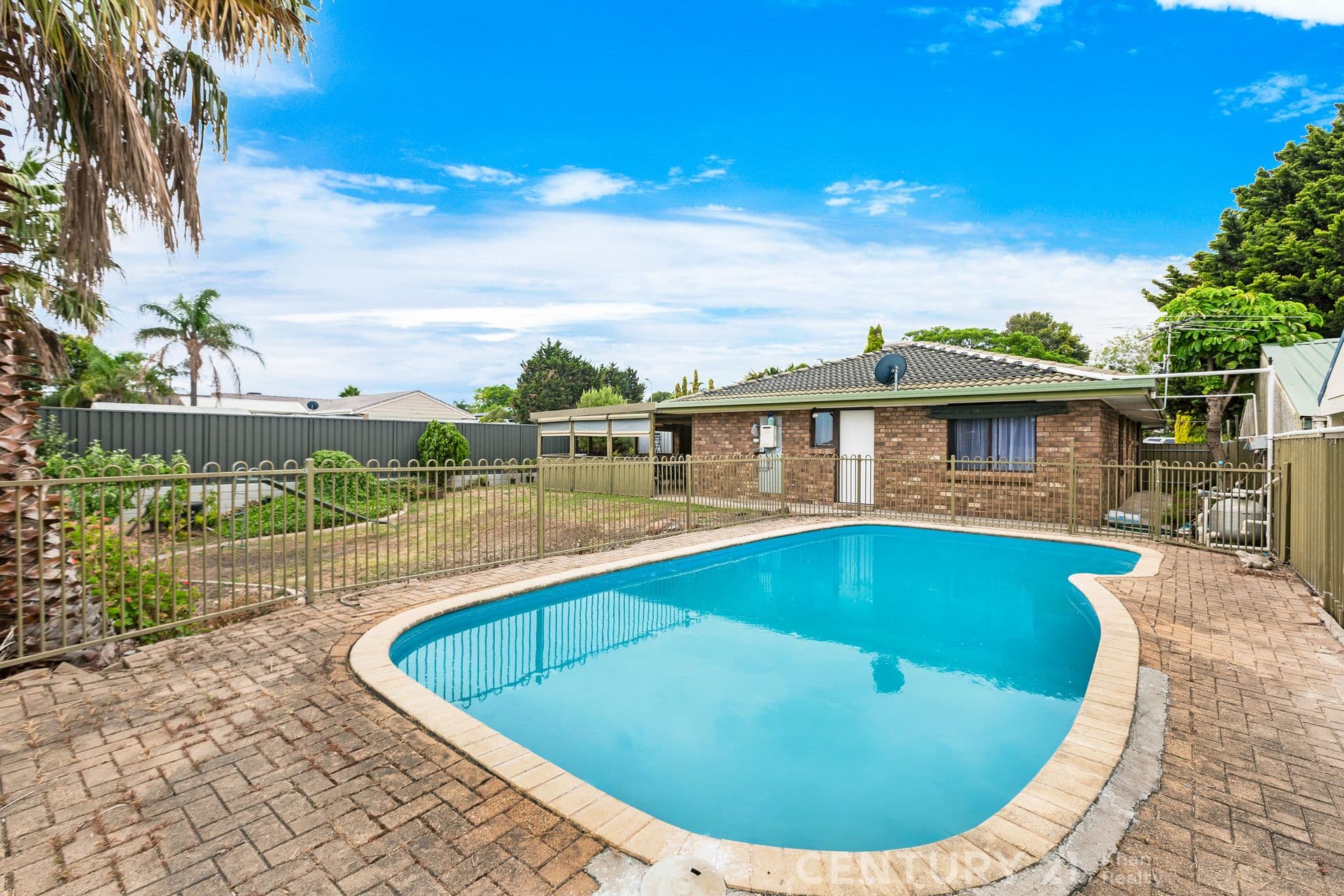 13 Glenway Road, Hallett Cove, SA, 5158, Hallett Cove - Thumbnail 2