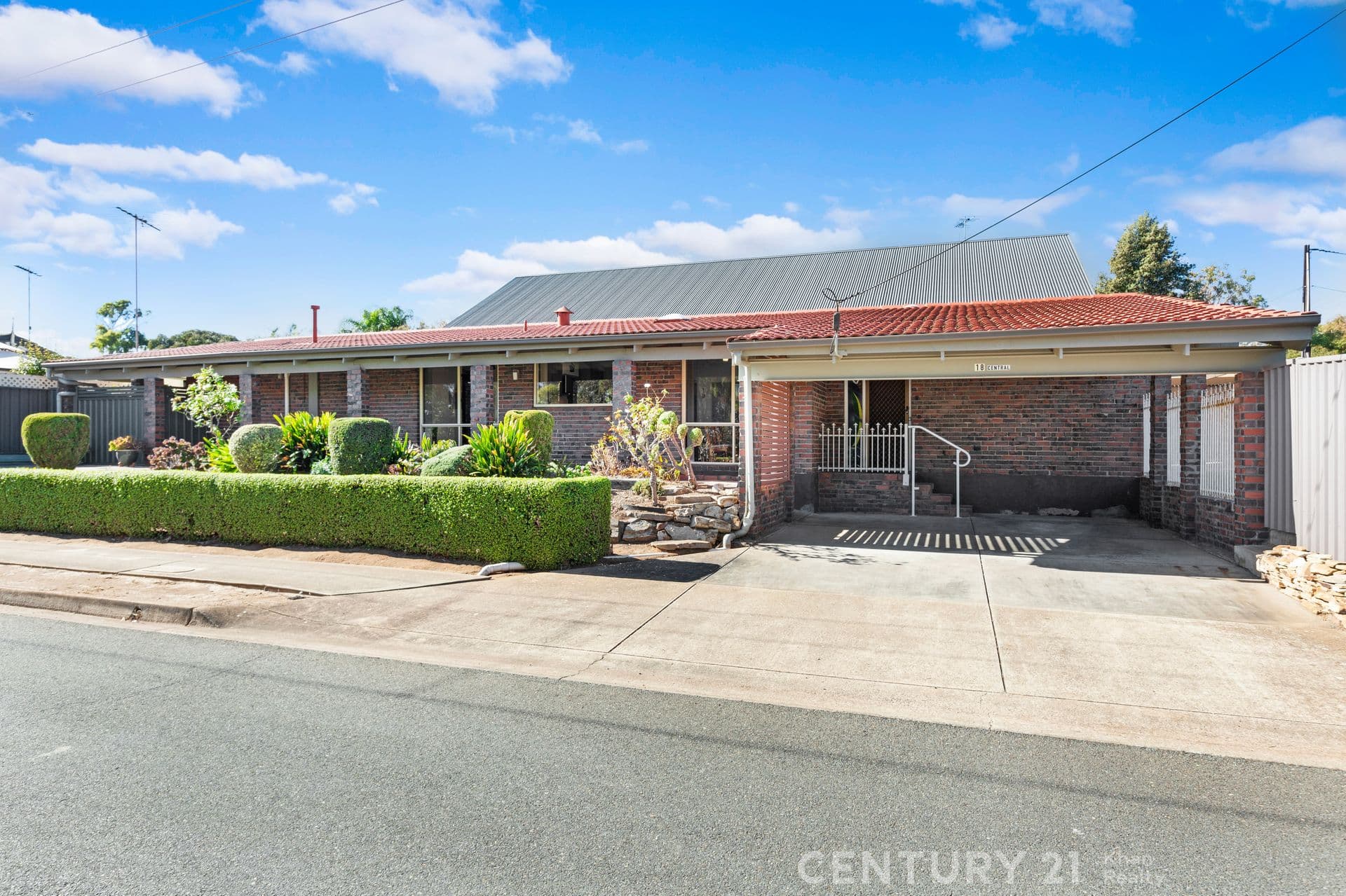18 Central Avenue, Hallett Cove, SA, 5158, Hallett Cove - Image 1